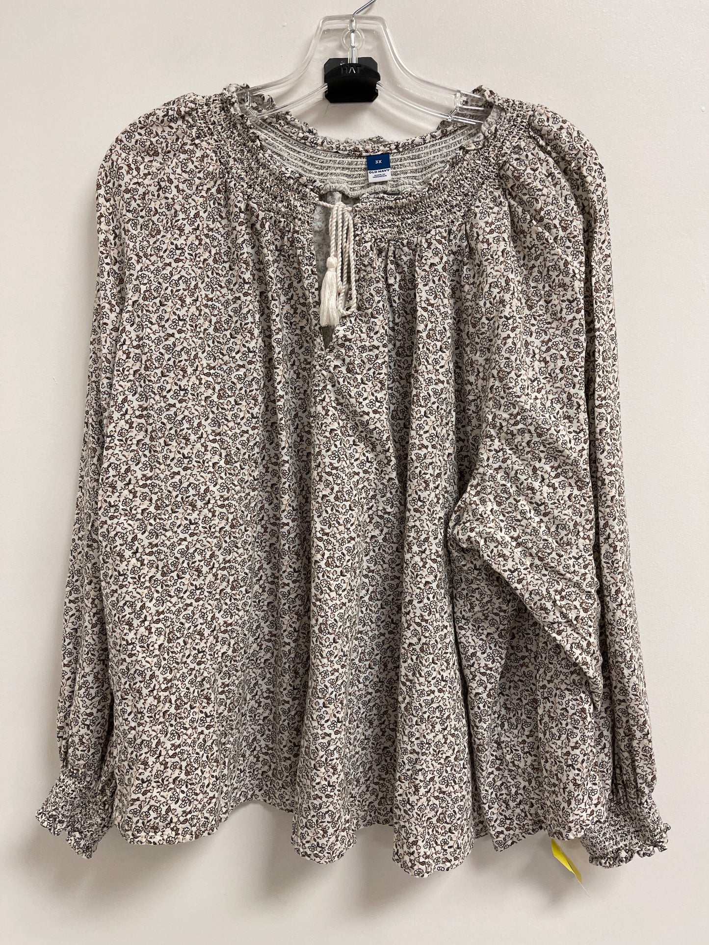 Top Long Sleeve By Old Navy In Cream, Size: 3x