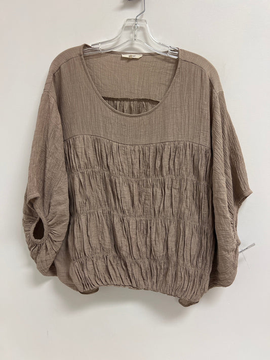 Top Short Sleeve By Easel In Brown, Size: M