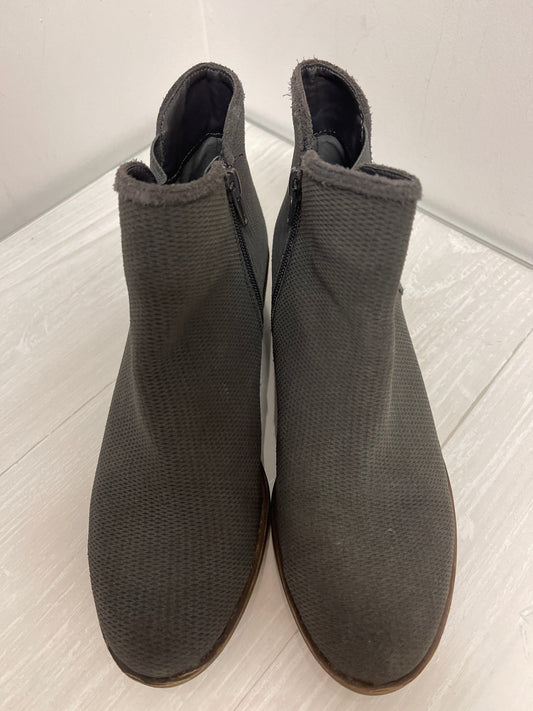 Boots Ankle Flats By Kensie In Grey, Size: 8