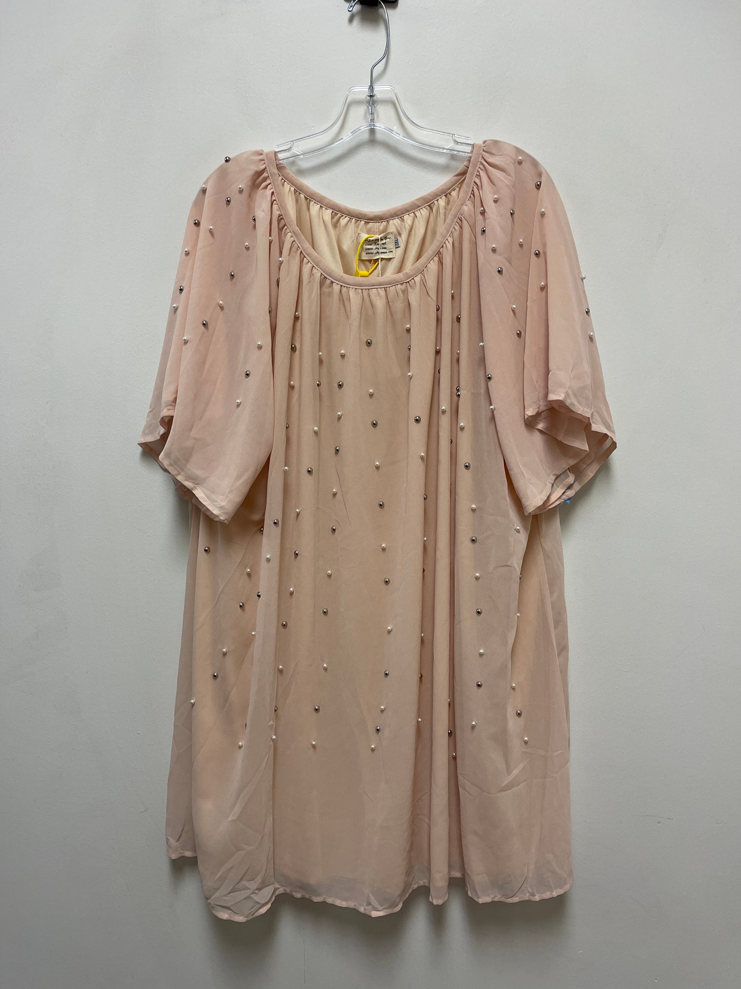 Tunic Short Sleeve By Clothes Mentor In Cream, Size: 3x