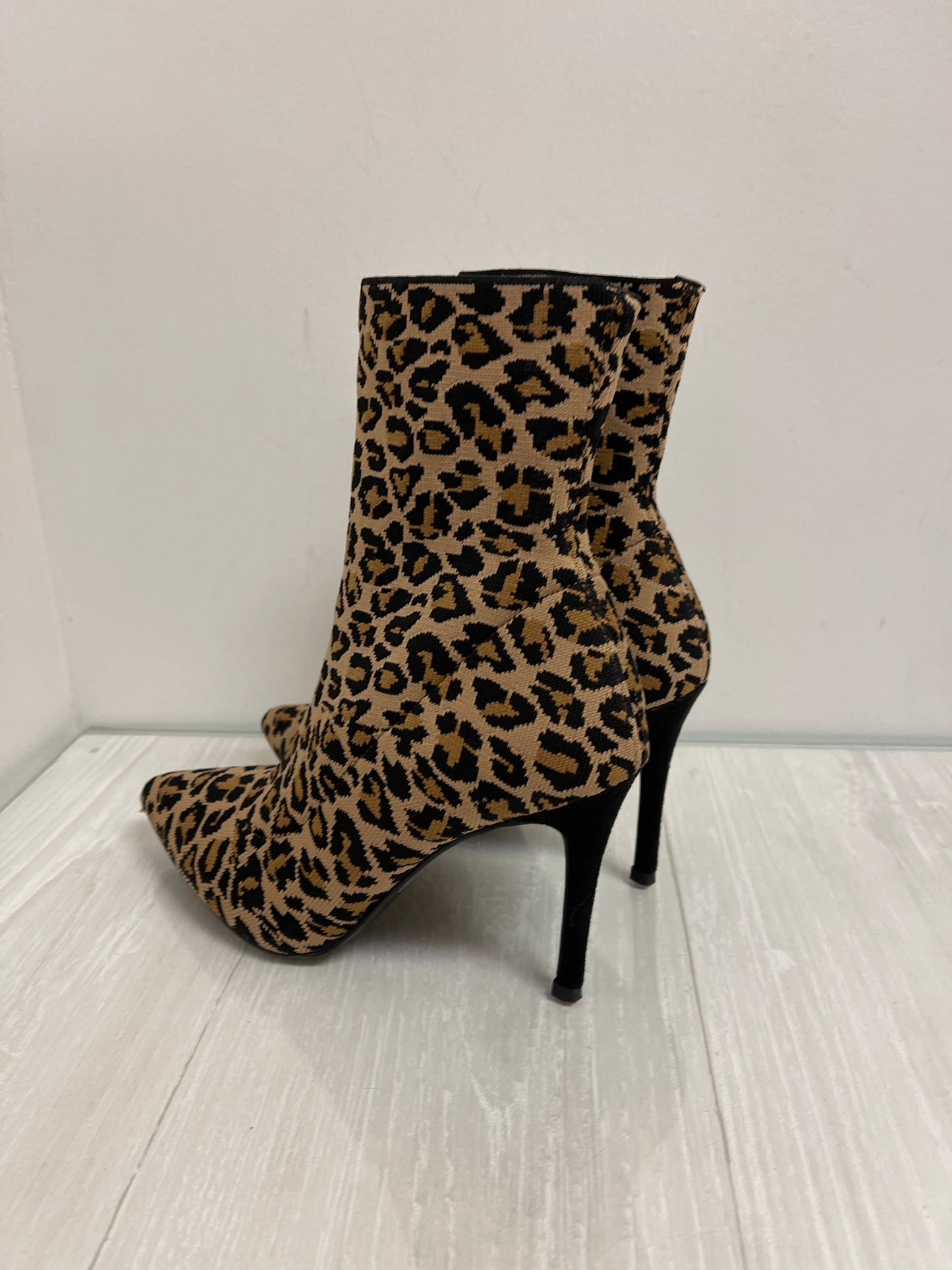 Boots Ankle Heels By Steve Madden In Animal Print, Size: 7