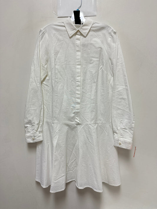 Dress Casual Short By Gap In White, Size: S