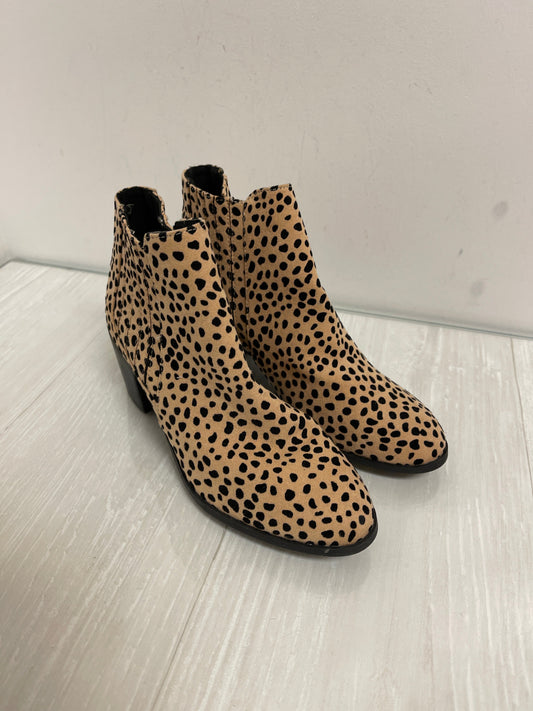 Boots Ankle Heels By Qupid In Animal Print, Size: 5.5