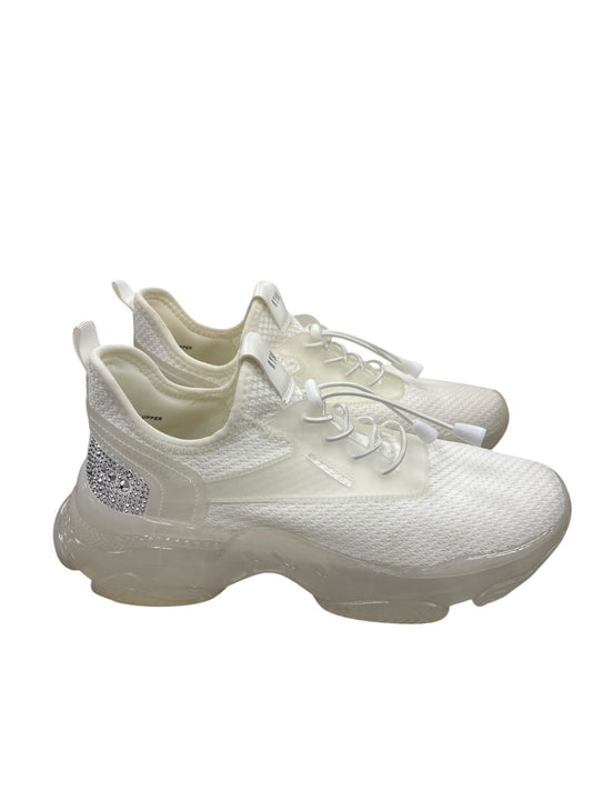 Shoes Sneakers By Steve Madden In White, Size: 9