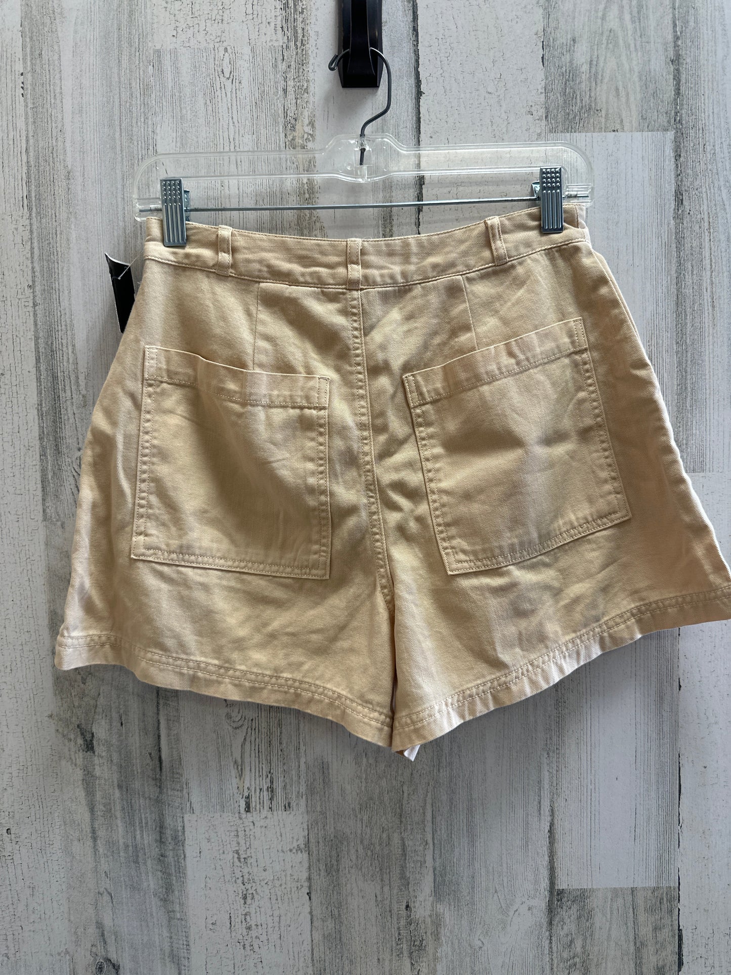 Shorts By Universal Thread  Size: 4