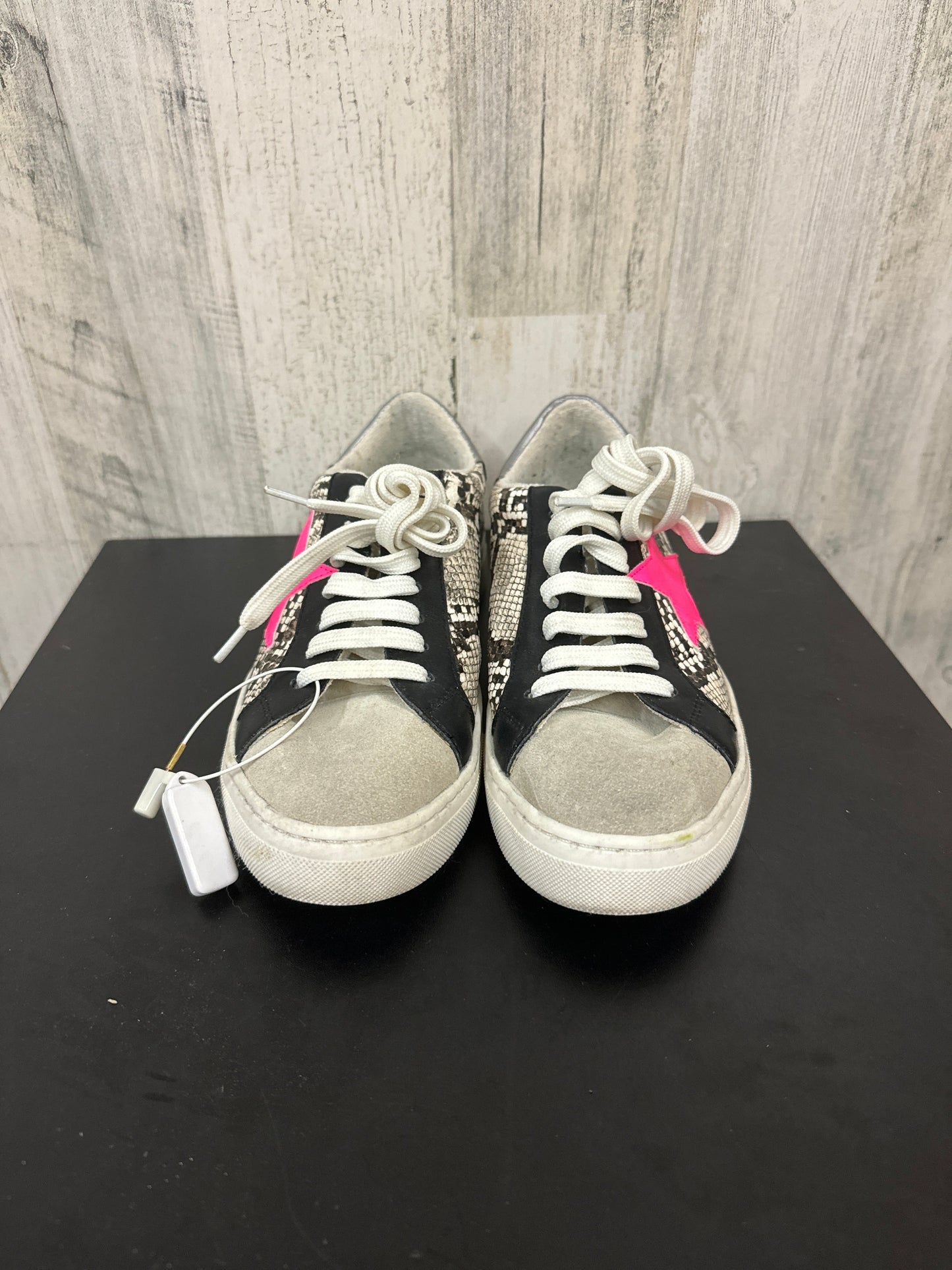 Shoes Sneakers By Steve Madden  Size: 7