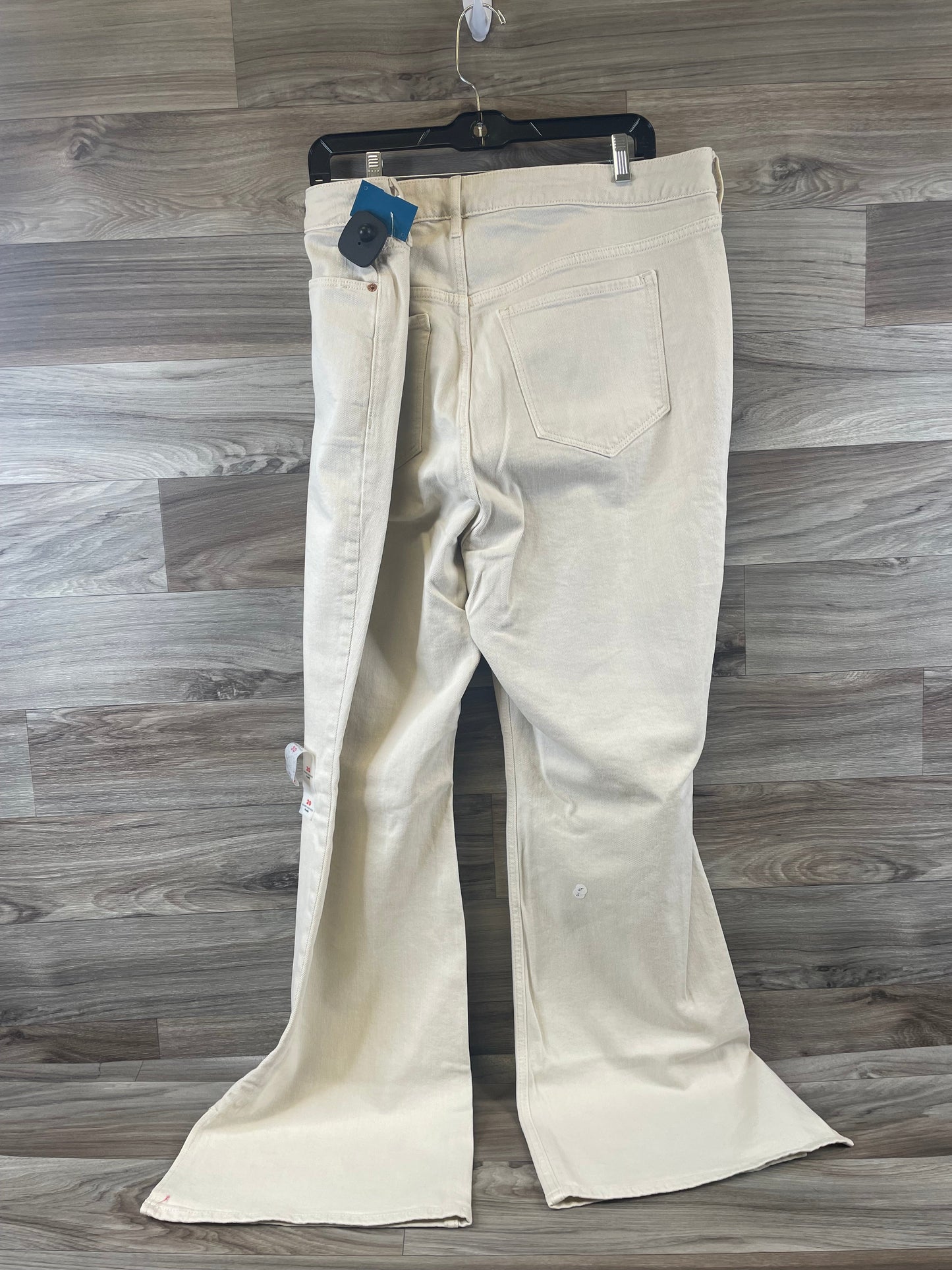 Jeans Flared By Old Navy In Cream, Size: 20