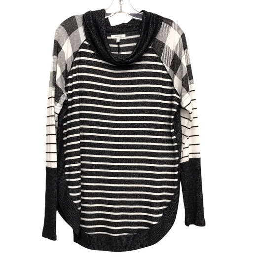 Top Long Sleeve By Maurices In Black & White, Size: M