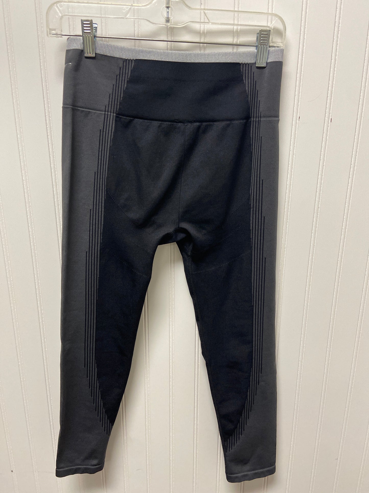 Athletic Leggings By Fabletics In Black & Grey, Size: S