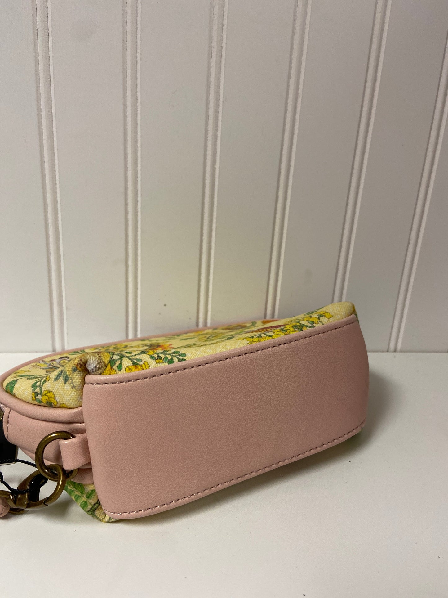 Wristlet Cmc, Size Medium