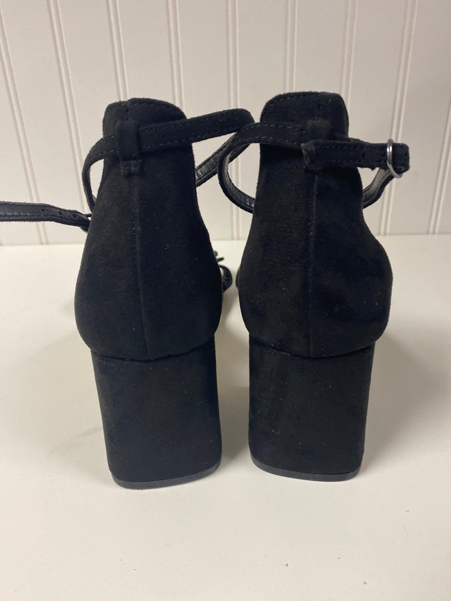 Black Sandals Heels Block Chicos, Size 9