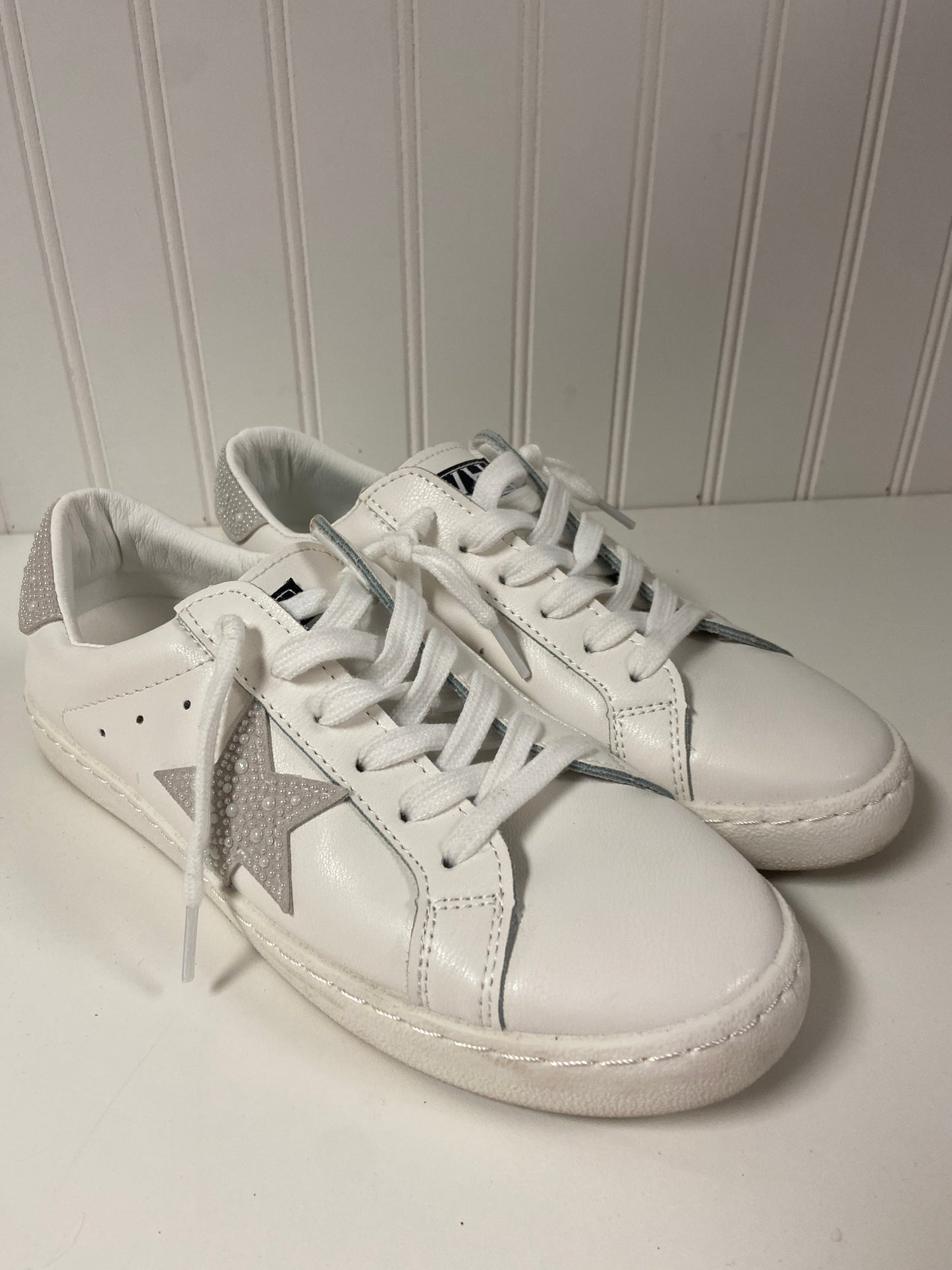 Shoes Sneakers By Vintage Havana In White, Size: 8