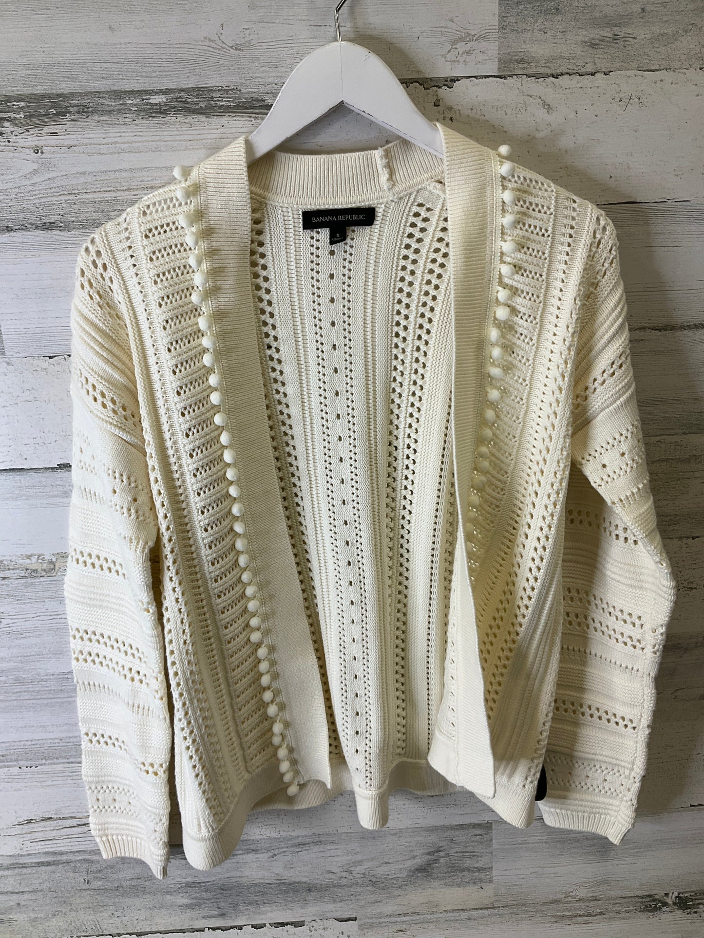 Sweater Cardigan By Banana Republic In Cream, Size: S