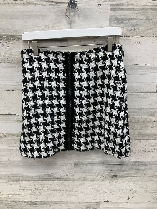 Skirt Mini & Short By Anthropologie In Black & White, Size: 4