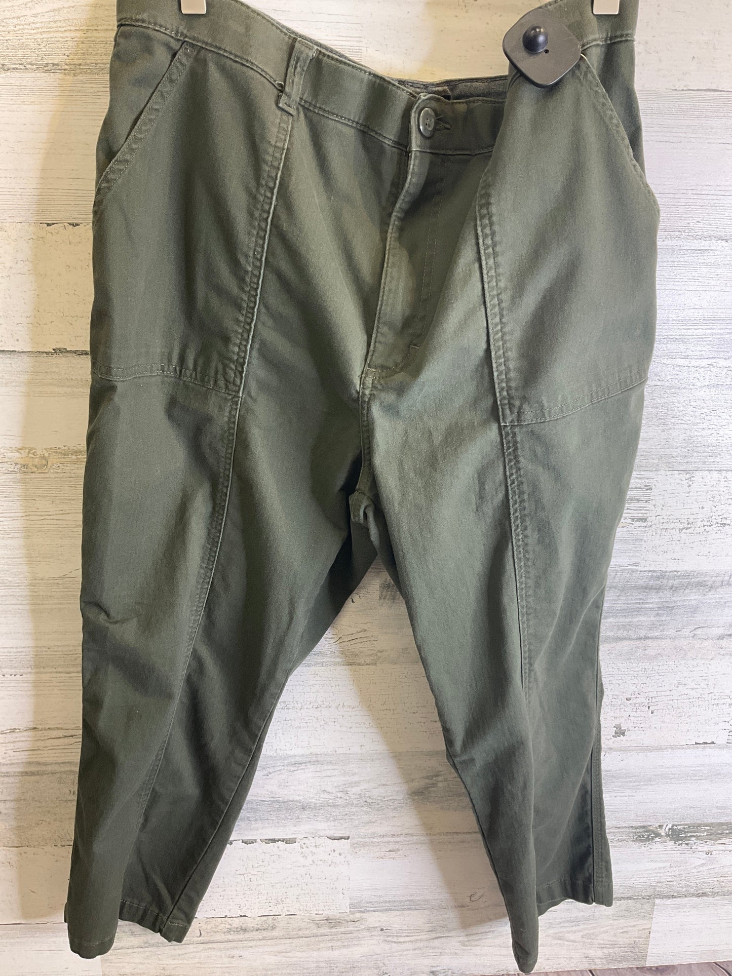 Capris By Lee In Green, Size: 16