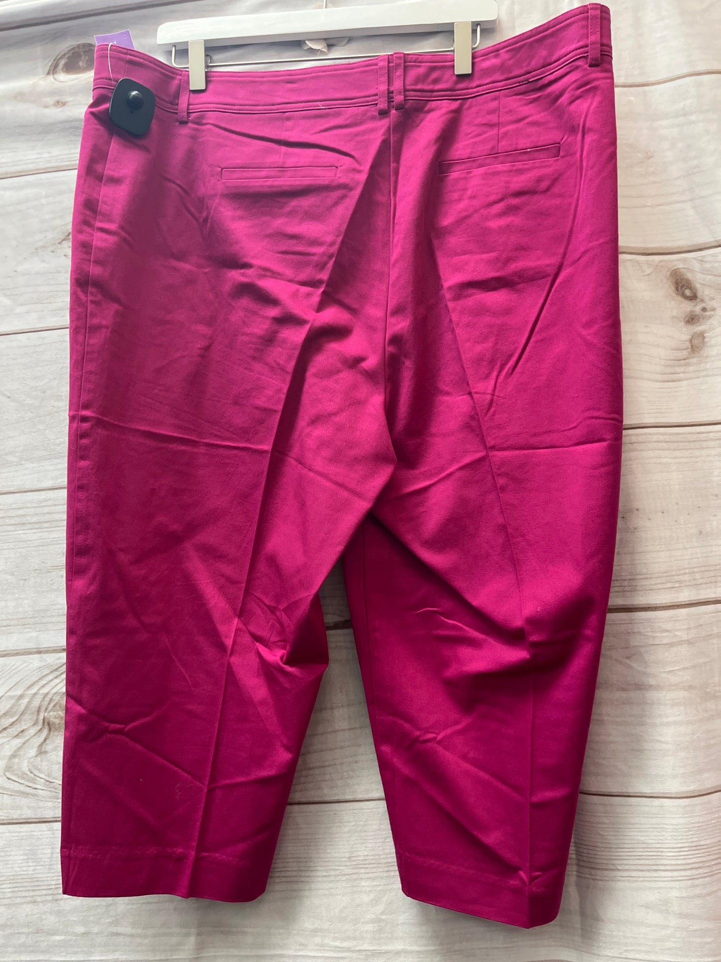 Capris By Briggs In Pink, Size: 18