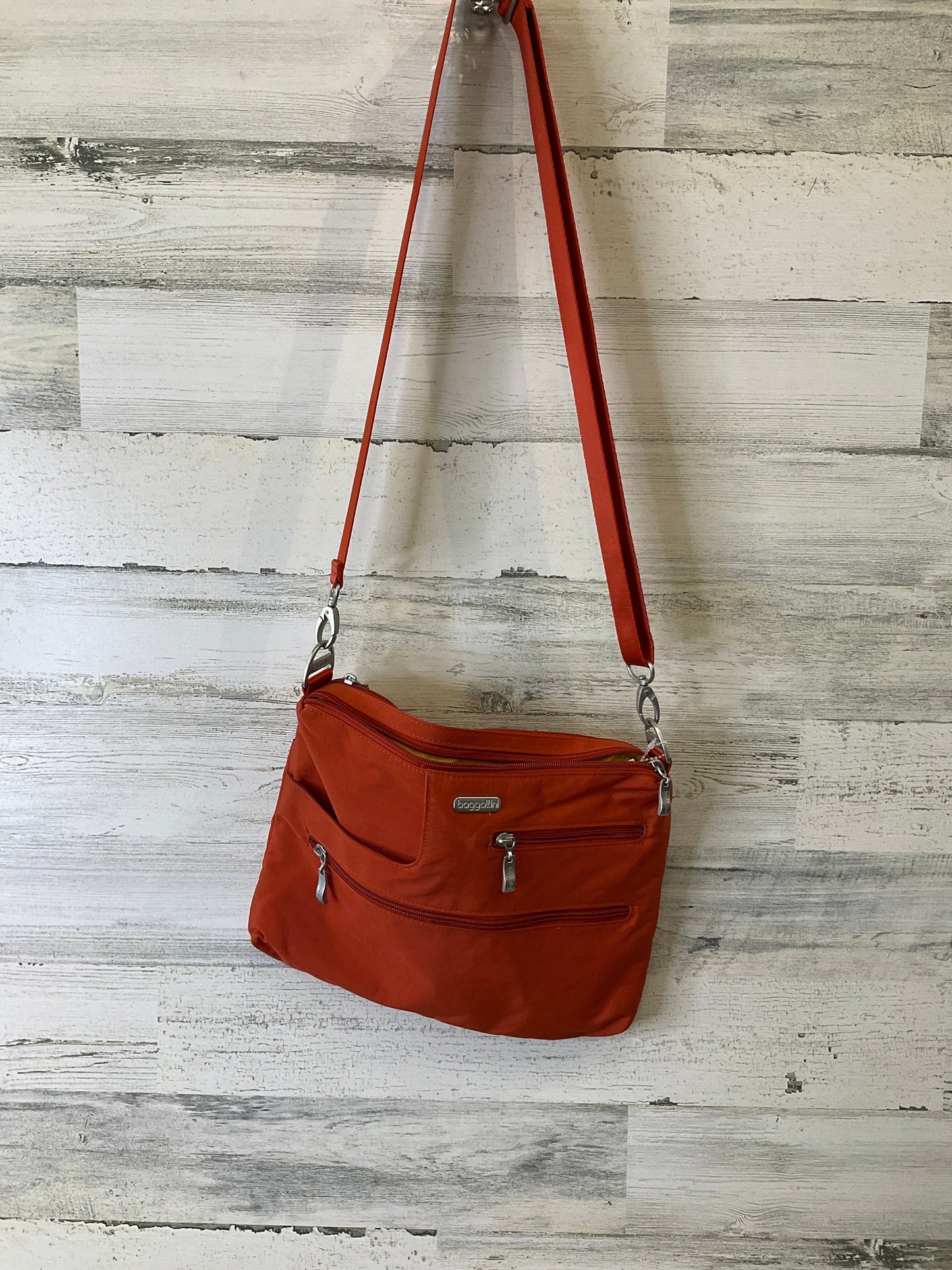 Crossbody By Baggallini, Size: Medium