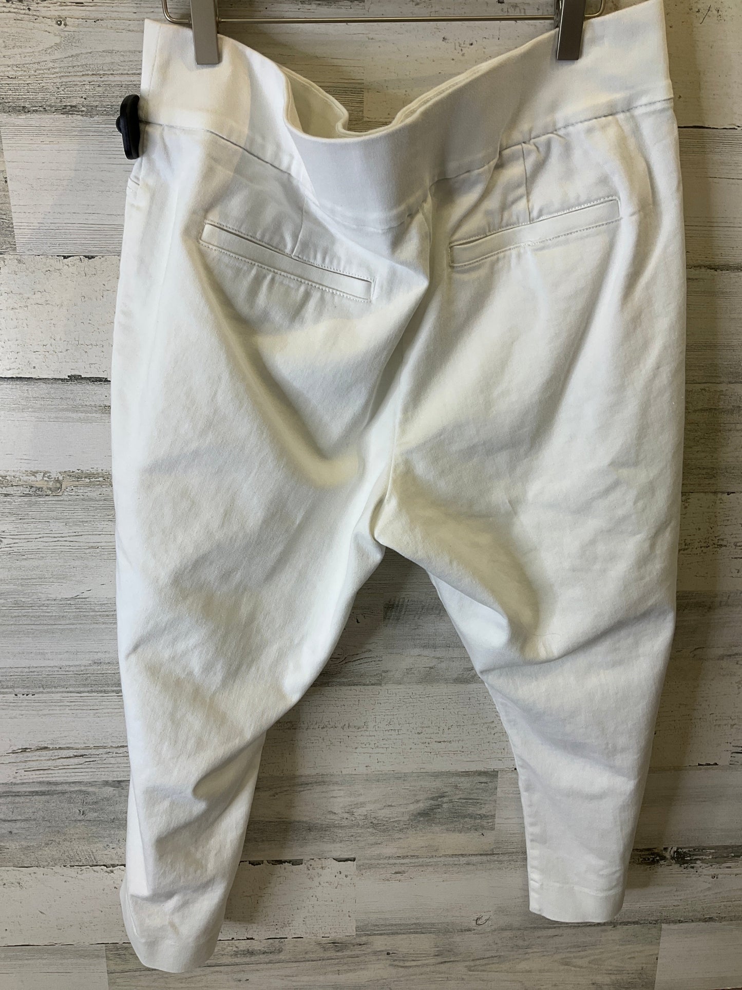 Capris By St Johns Bay In White, Size: 16