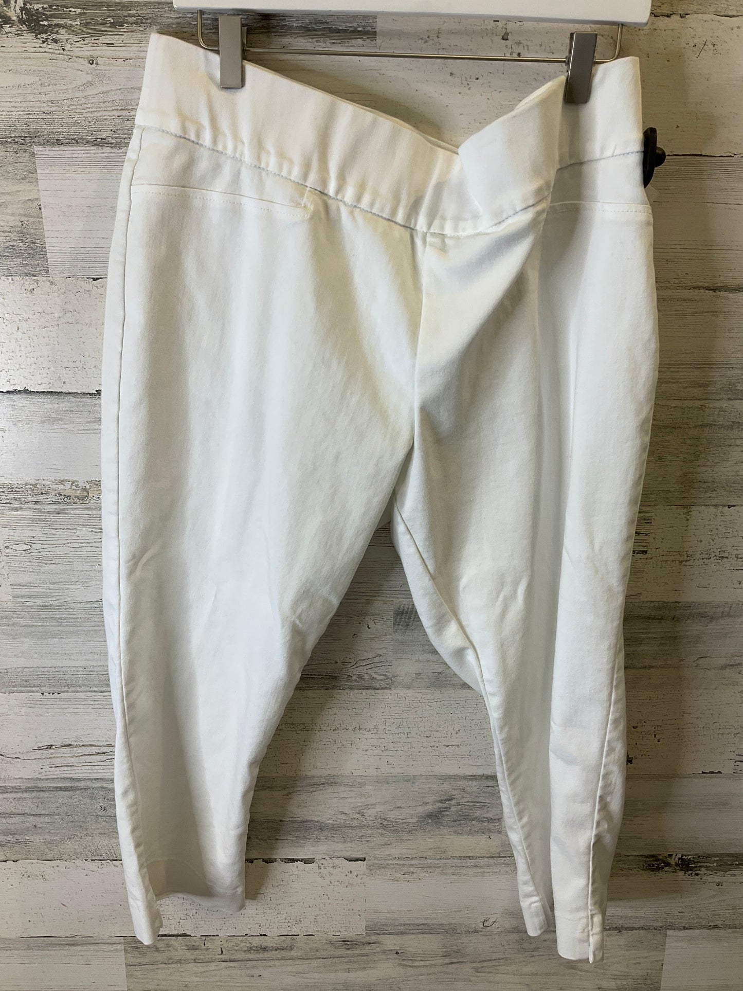 Capris By St Johns Bay In White, Size: 16