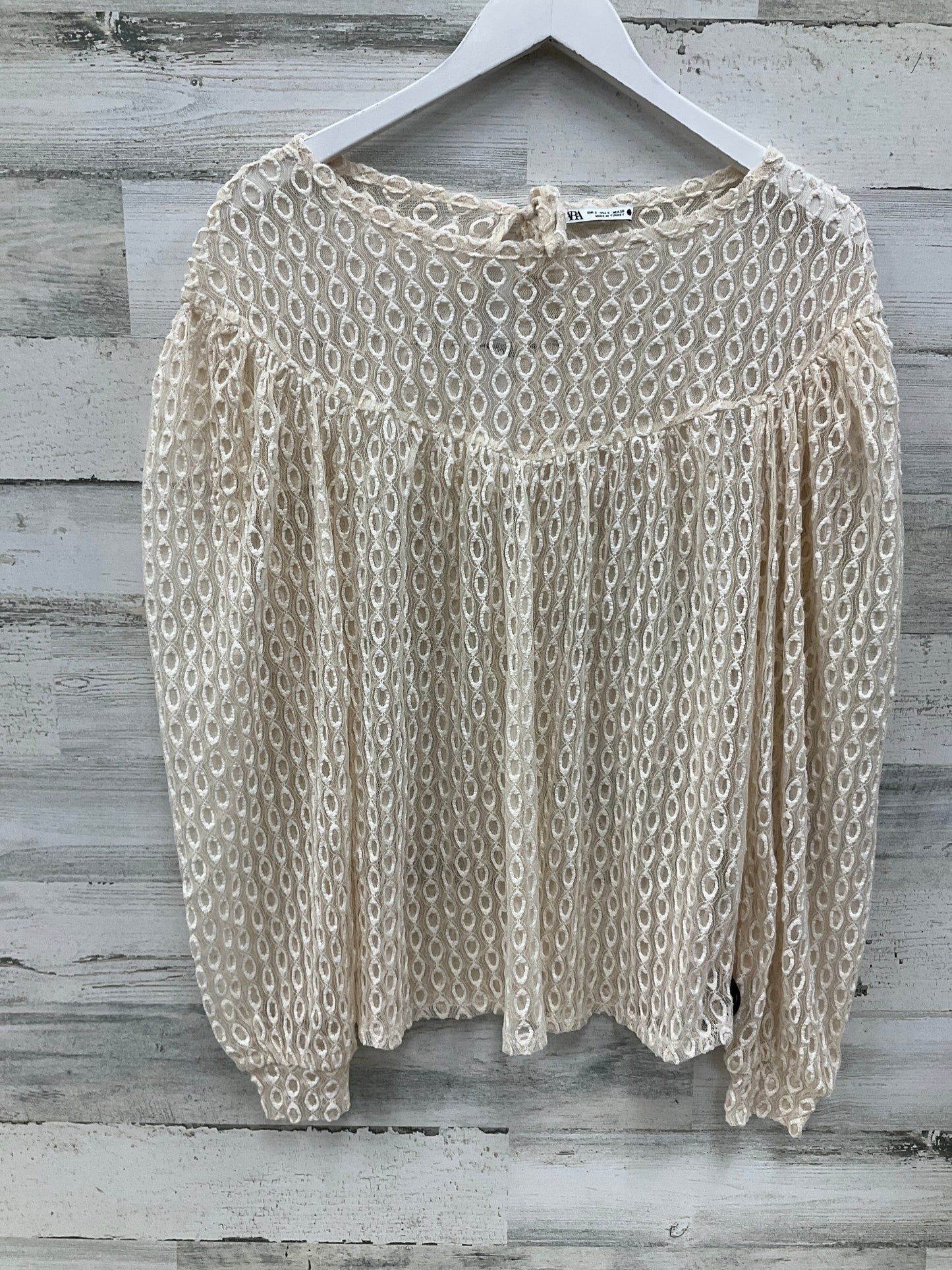 Top Long Sleeve By Zara In Cream, Size: S