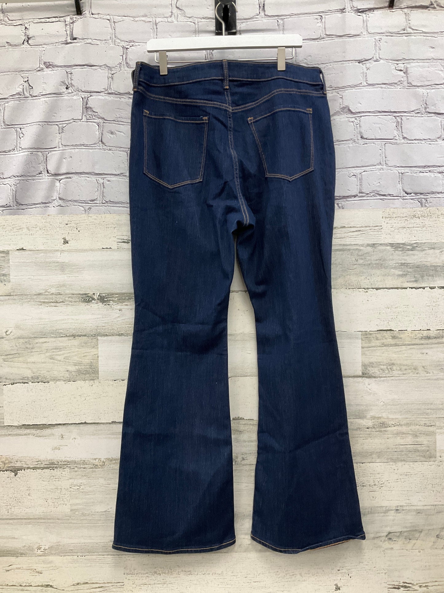 Jeans Flared By Old Navy In Blue, Size: 16