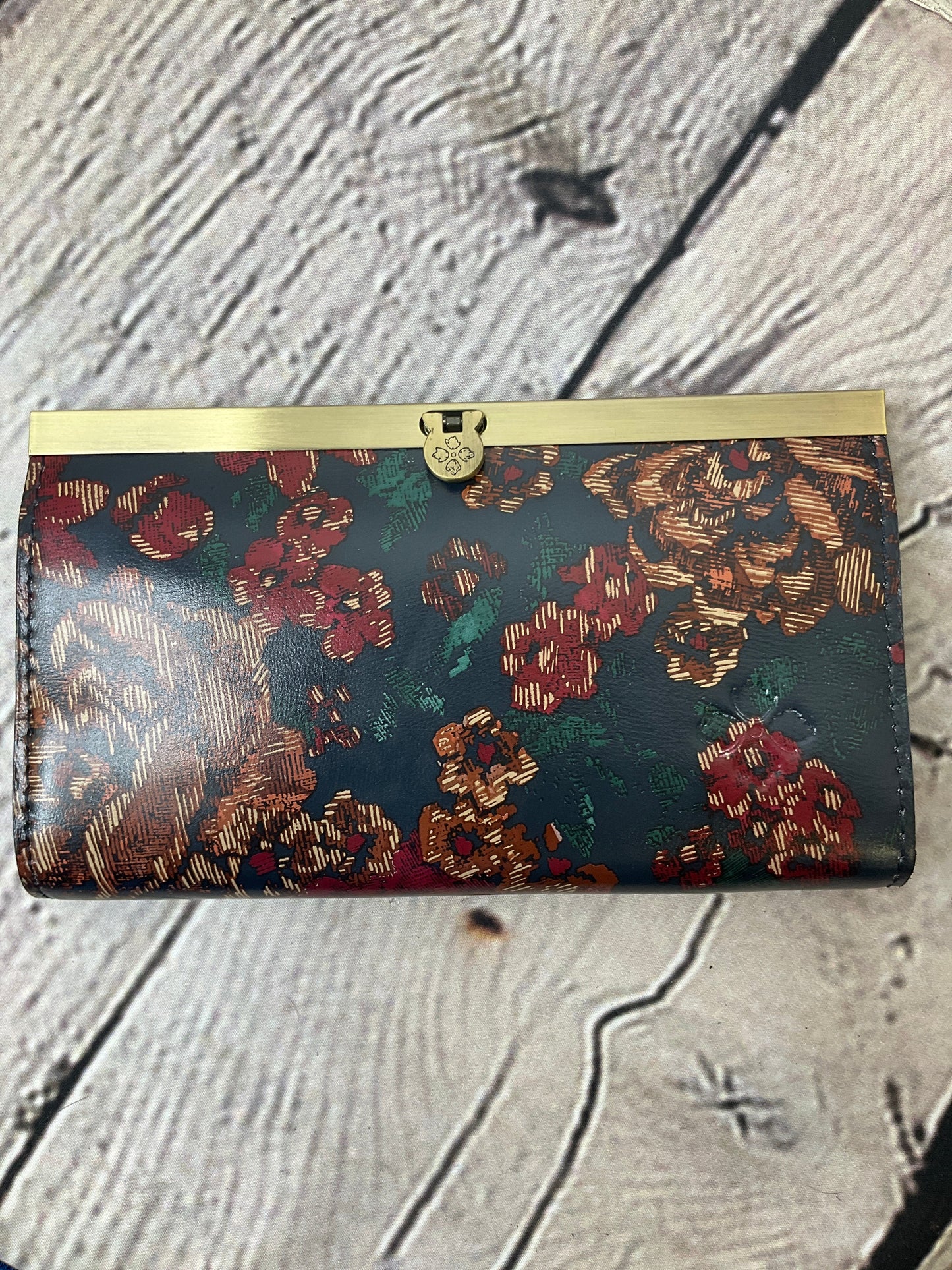 Wallet Designer By Patricia Nash  Size: Large