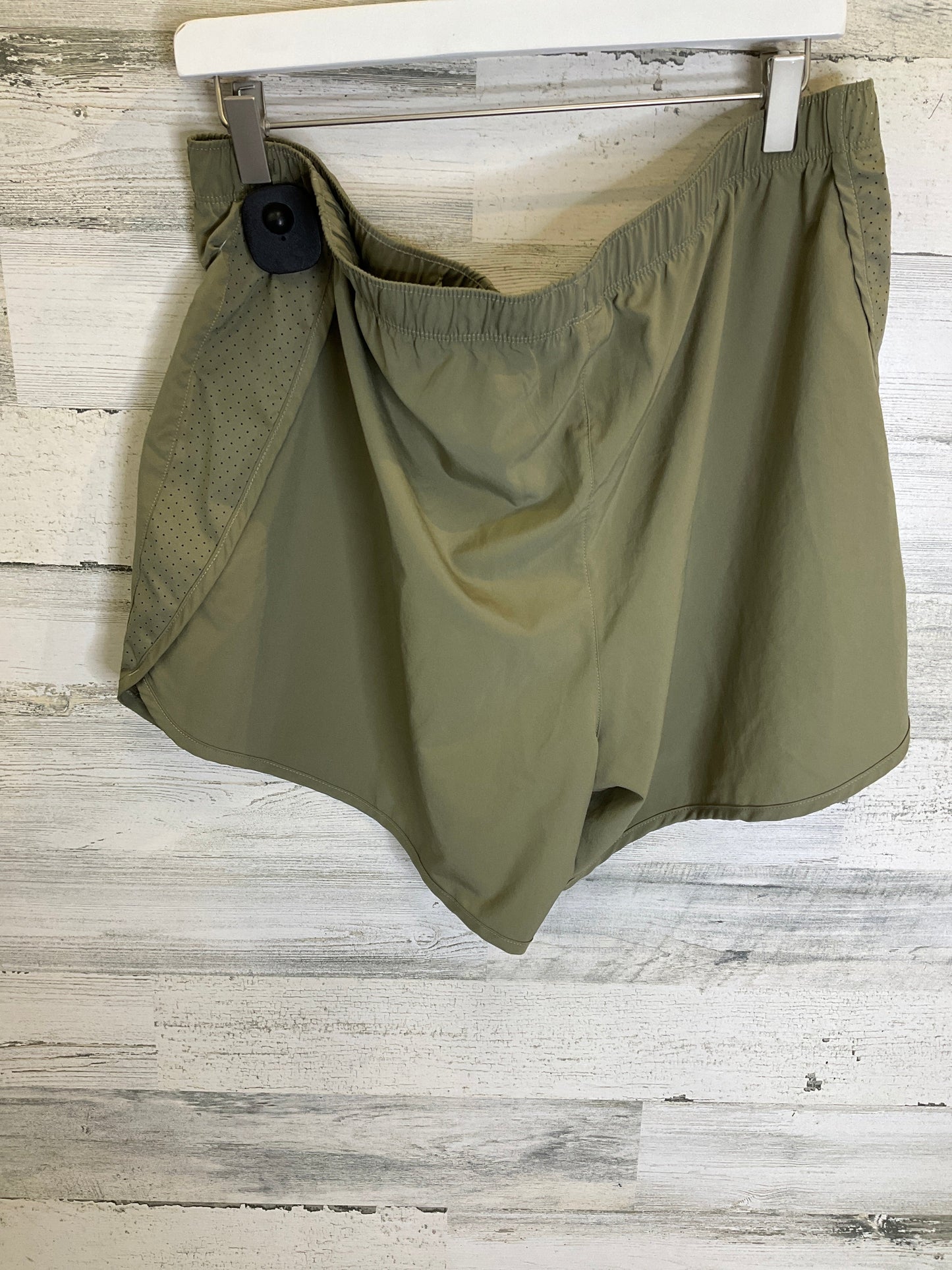 Green Athletic Shorts New Balance, Size Xl