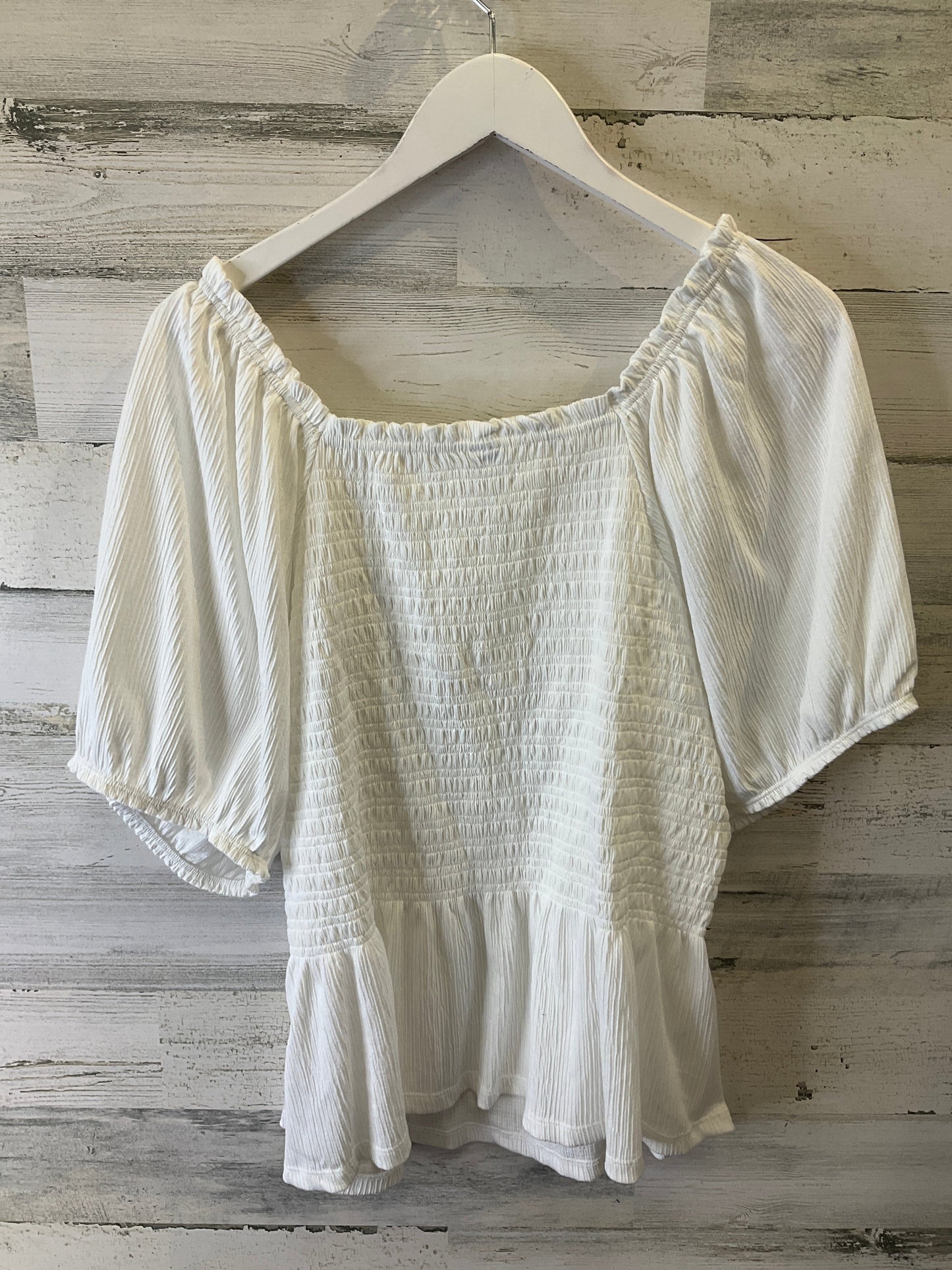 White Top 3/4 Sleeve Old Navy, Size Xxl