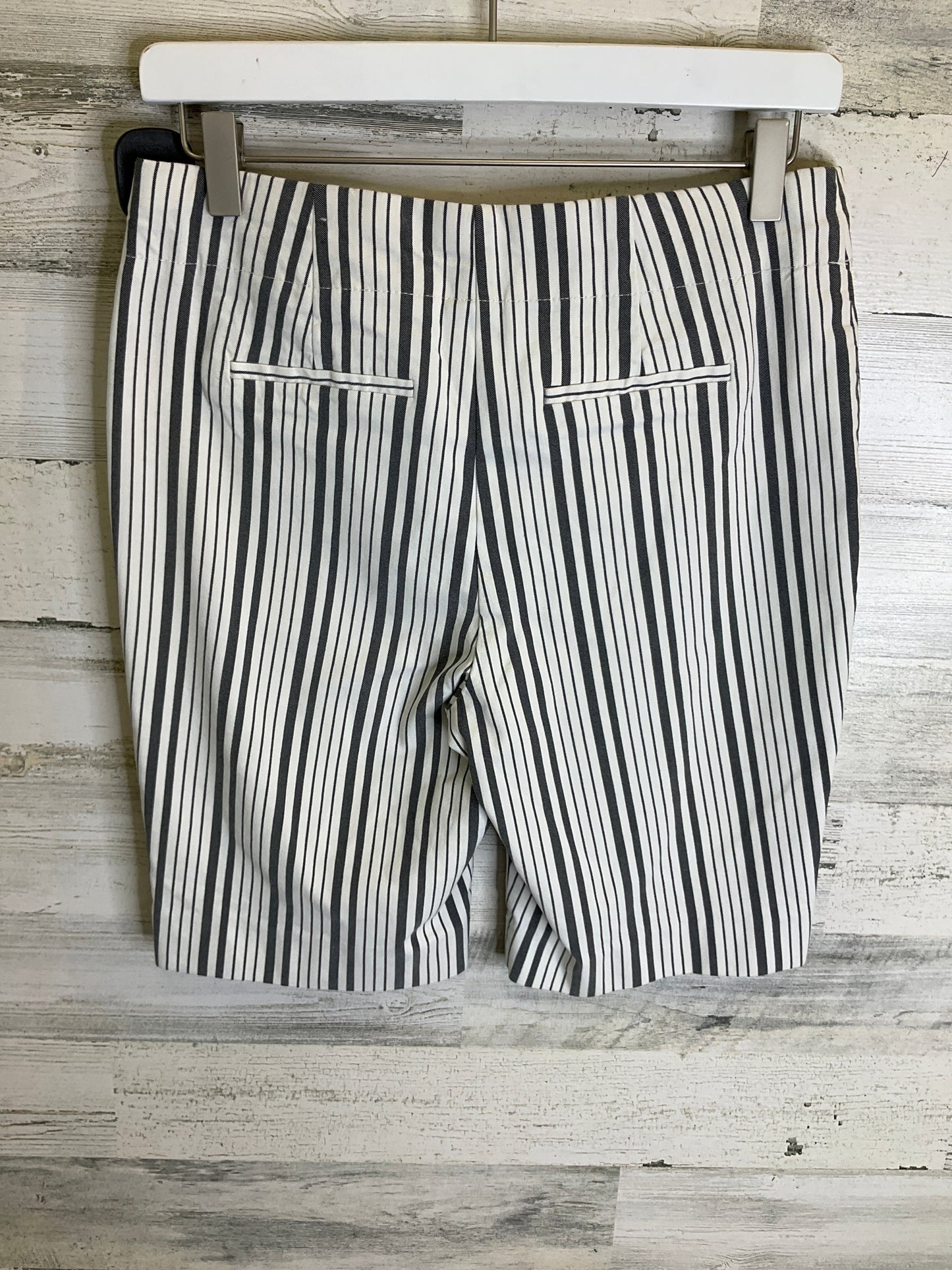 Black & White Shorts Chicos, Size 4