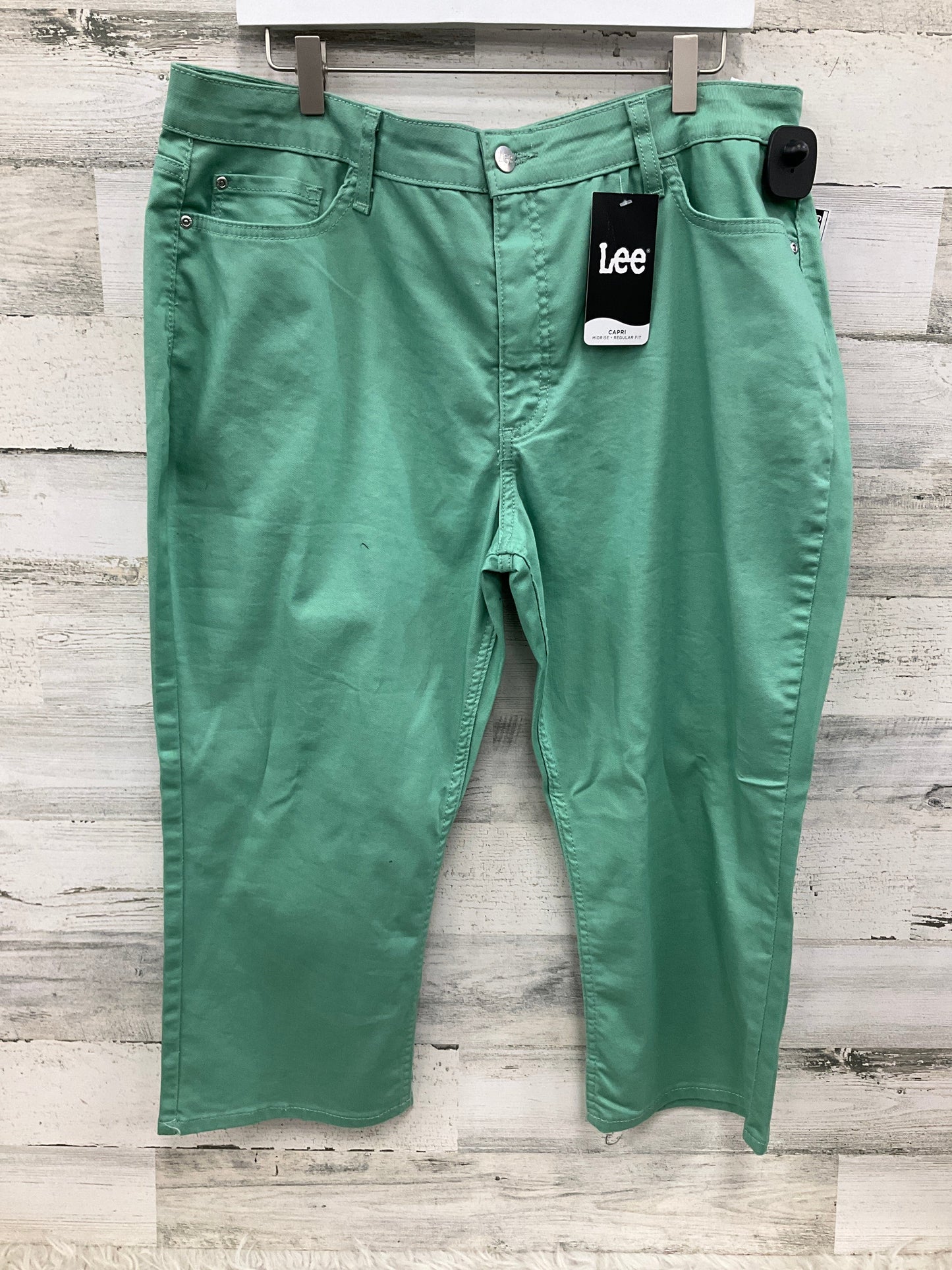 Capris By Lee In Green, Size: 20