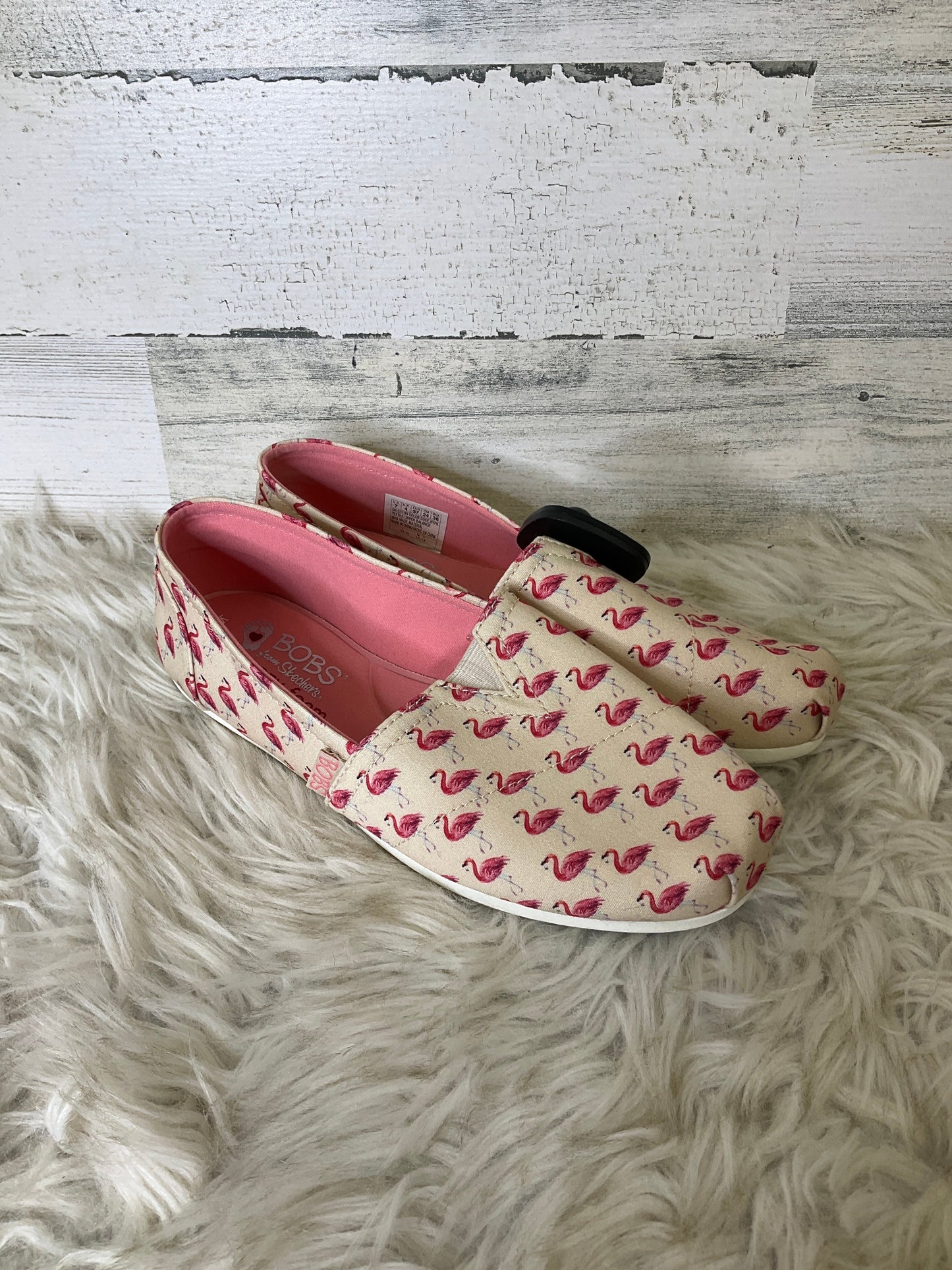 Shoes Flats By Bobs In Pink, Size: 7