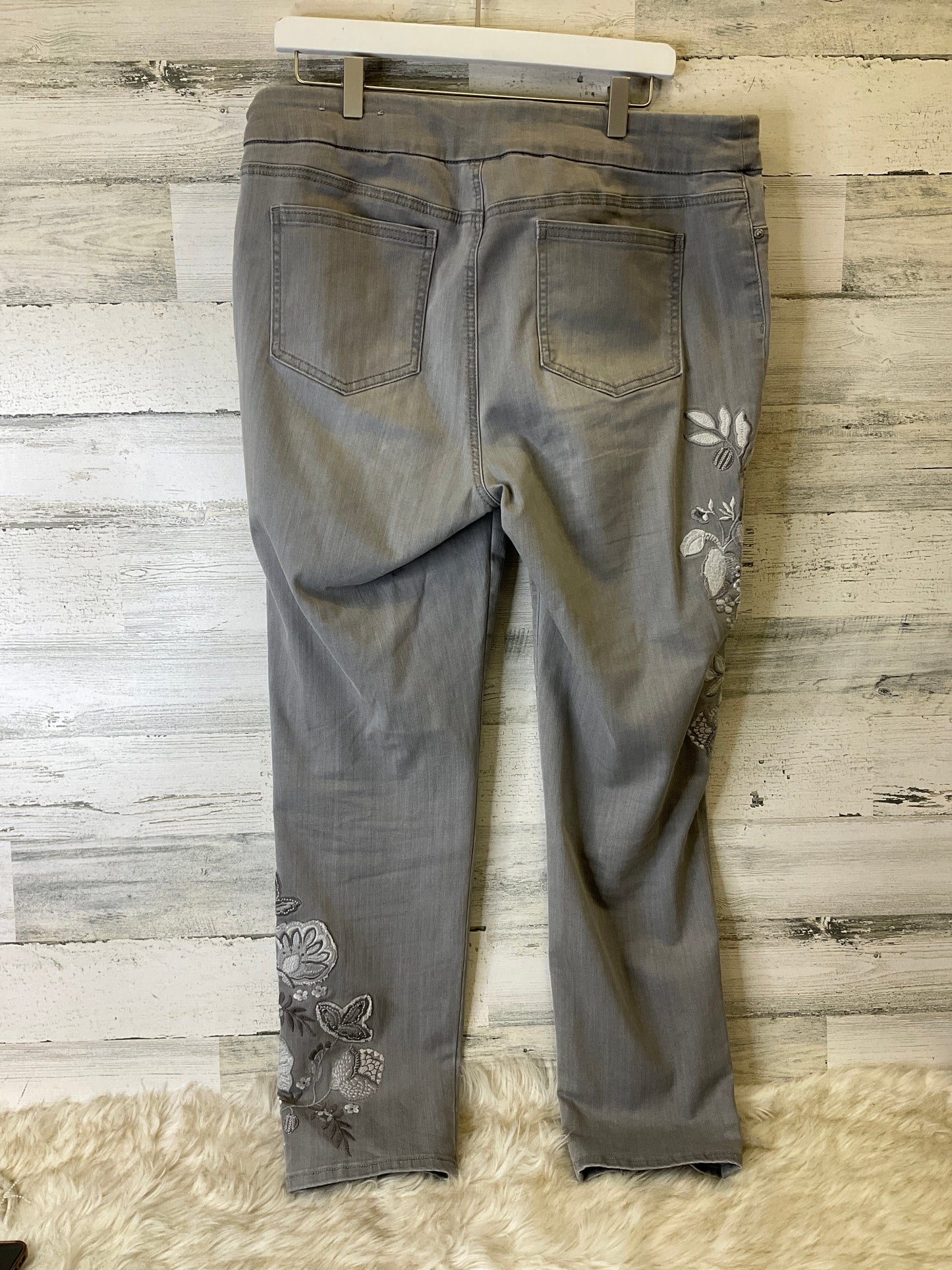 Jeans Straight By Chicos In Grey, Size: 14