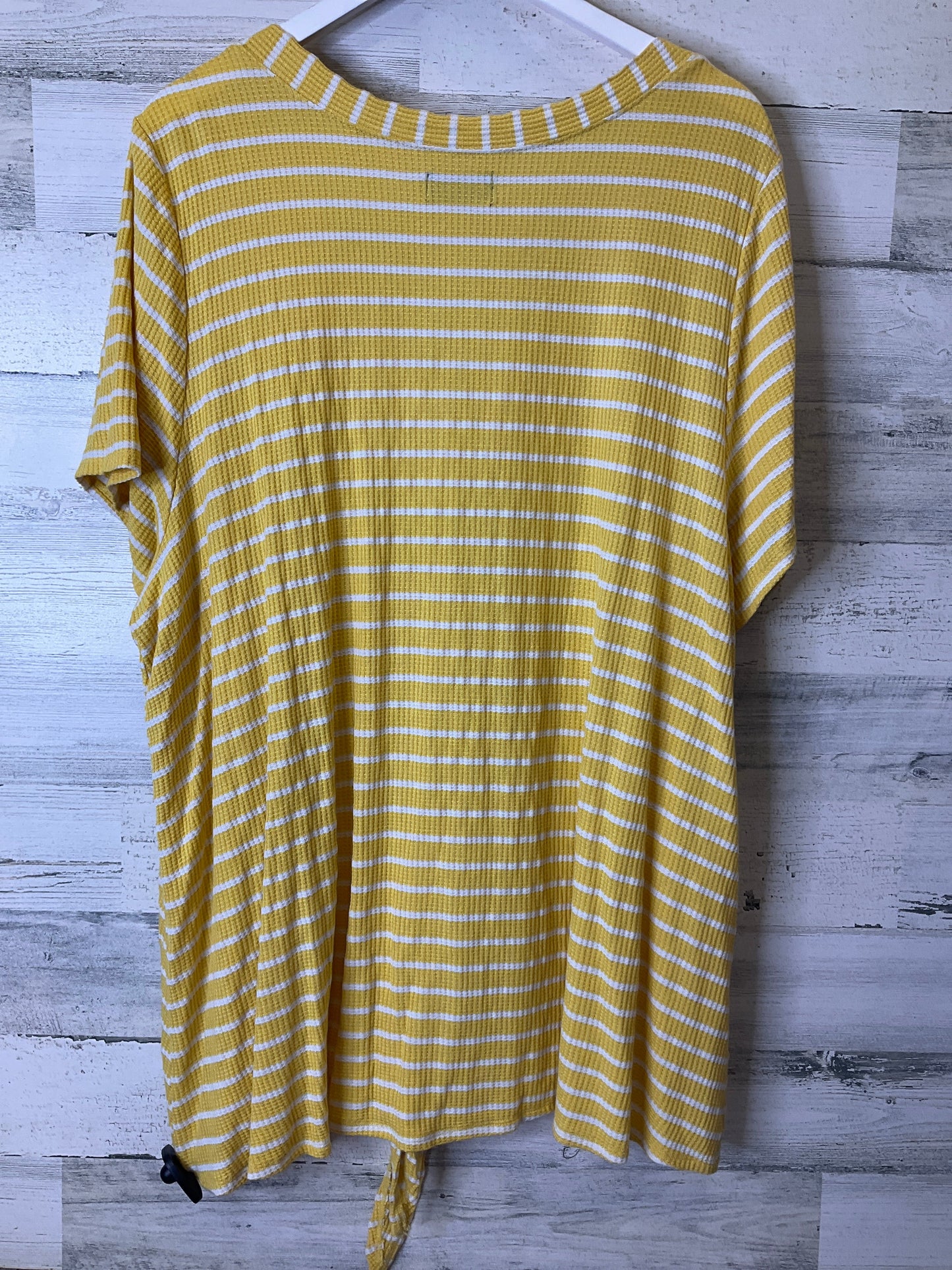 Top Short Sleeve By Lane Bryant  Size: 4x