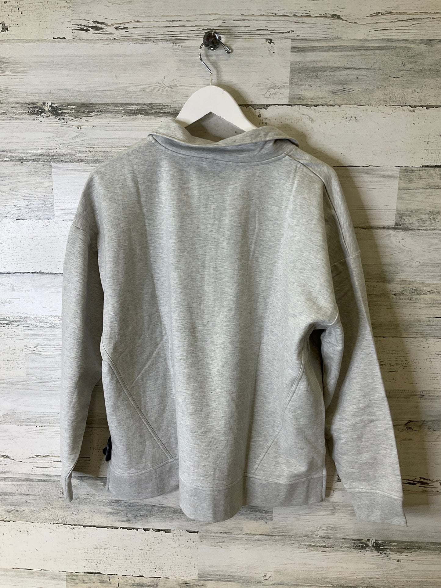 Top Long Sleeve By Eddie Bauer In Grey, Size: L