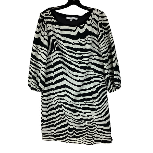 Dress Casual Short By Trina Turk In Black & White, Size: 4