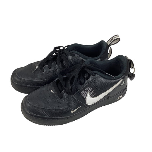 Shoes Athletic By Nike In Black, Size: 5.5 YOUTH