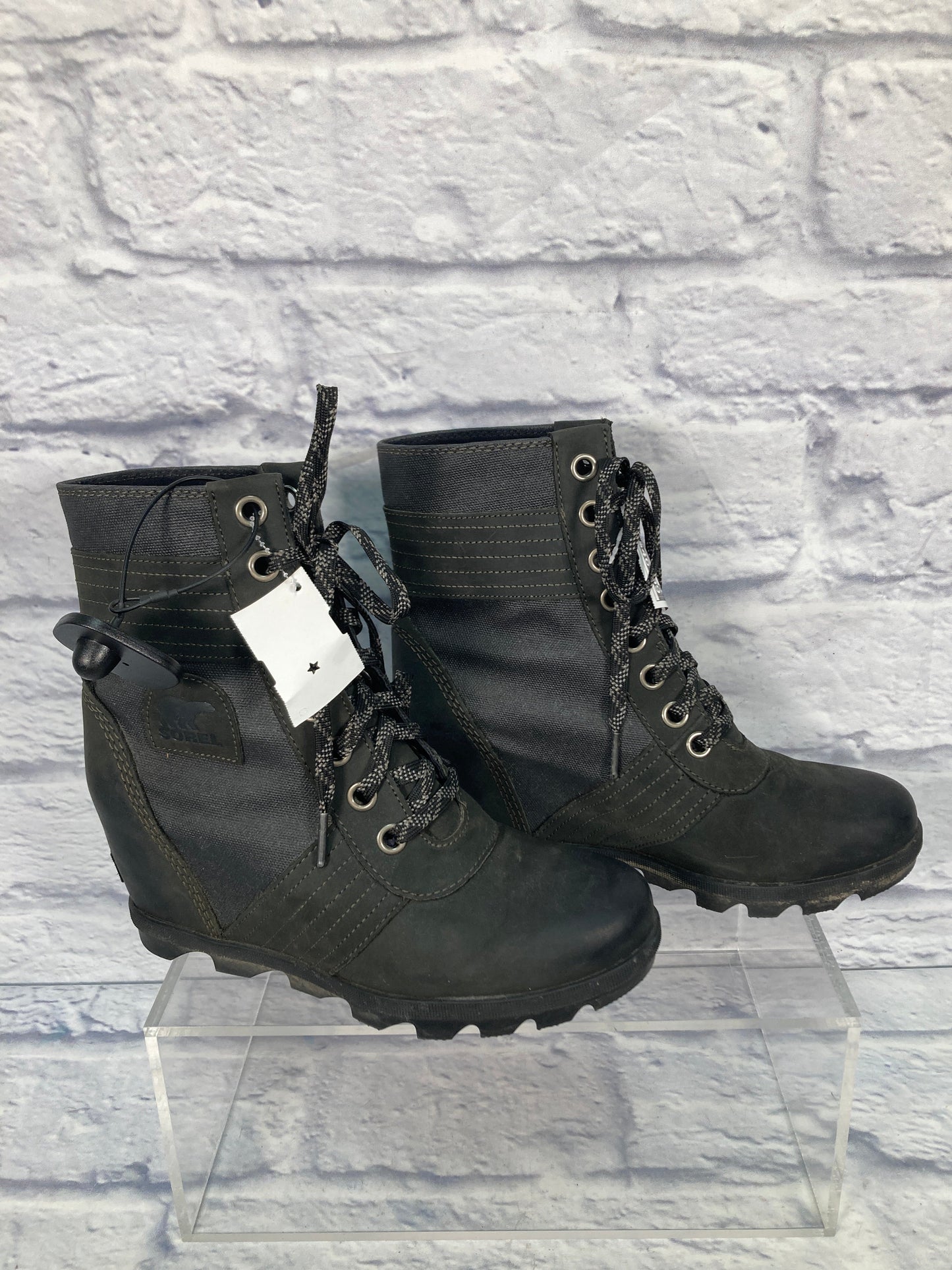 Boots Designer By Sorel In Black, Size: 9