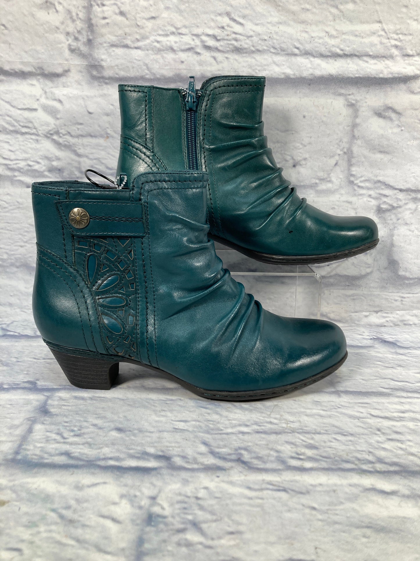 Boots Ankle Heels By Rockport In Teal, Size: 7.5