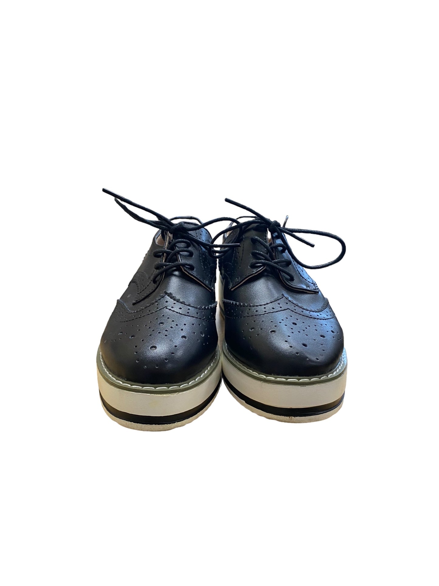 Black Shoes Sneakers Clothes Mentor, Size 10