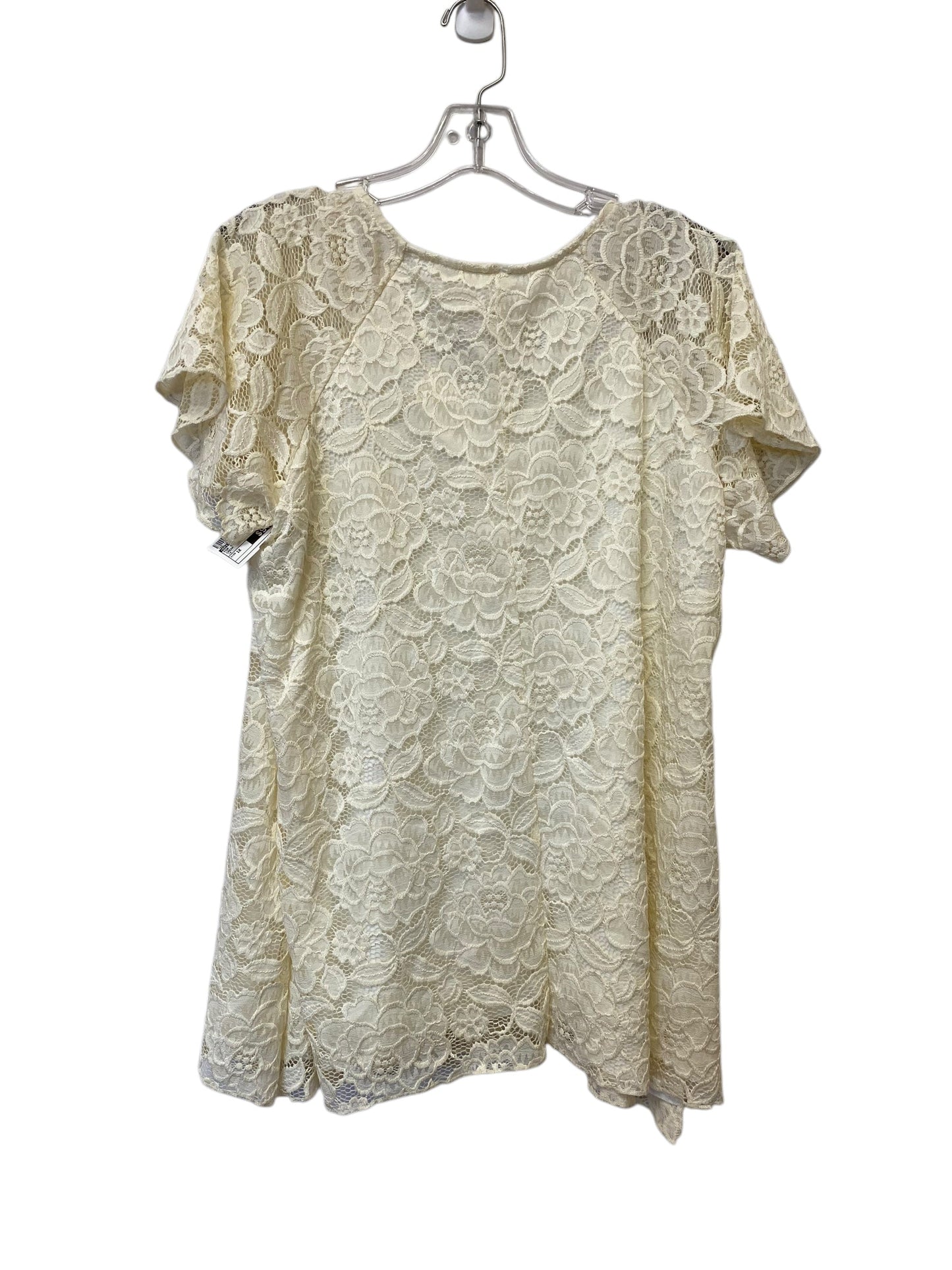 Top Short Sleeve By Brittany Black In Cream, Size: 1x