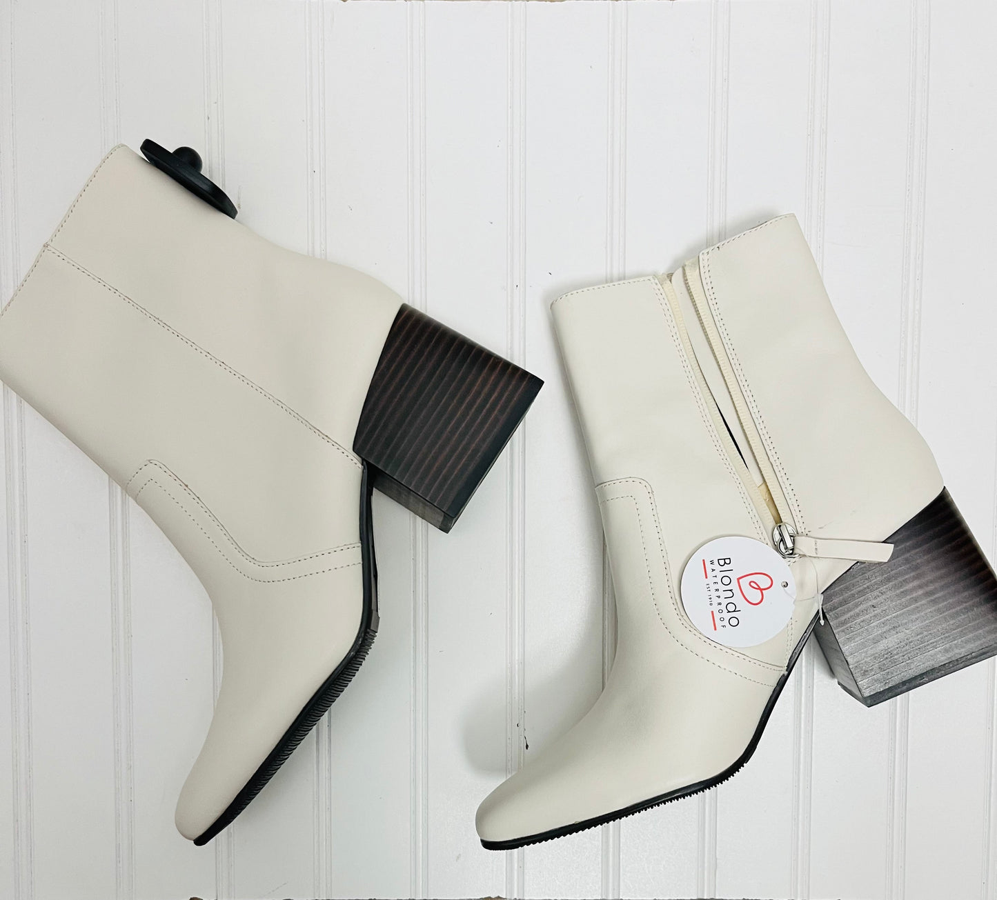 White Boots Ankle Heels Blondo, Size 10