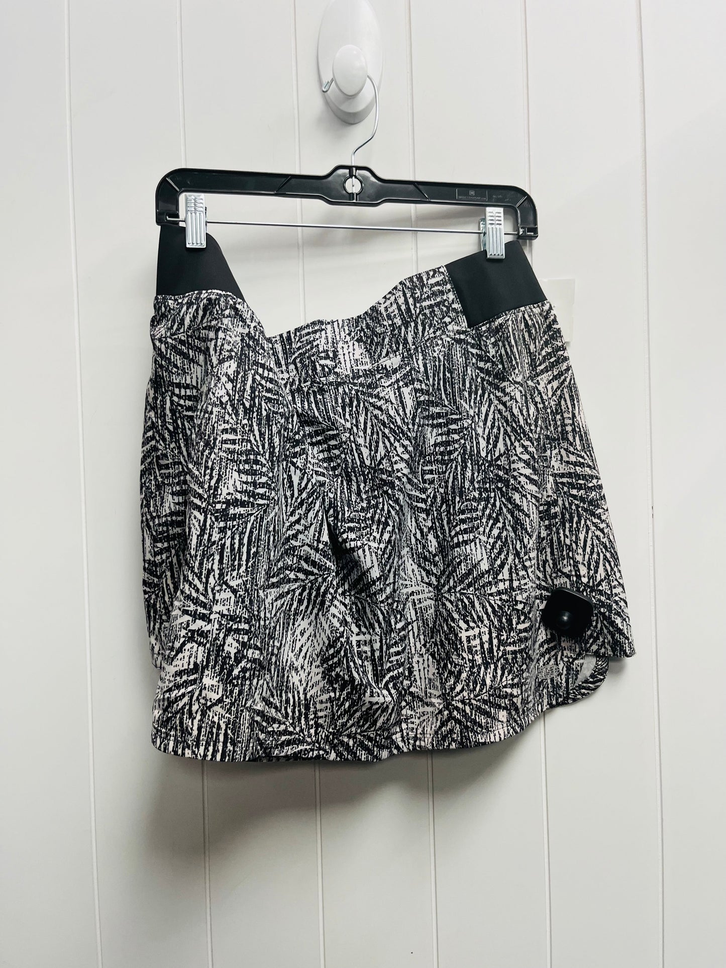 Skort By Reel Legends In Black & White, Size: Xl