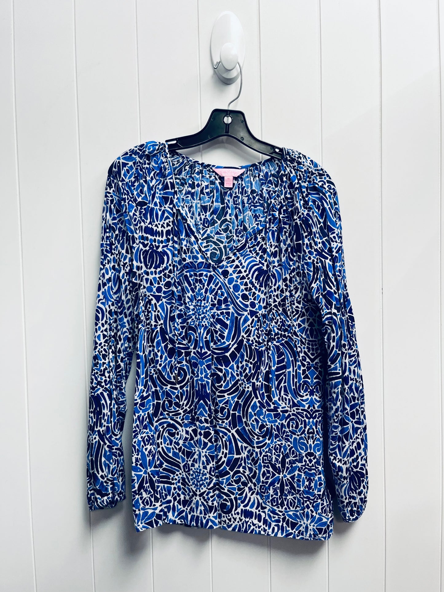 Top Long Sleeve Designer By Lilly Pulitzer In Blue & White, Size: M