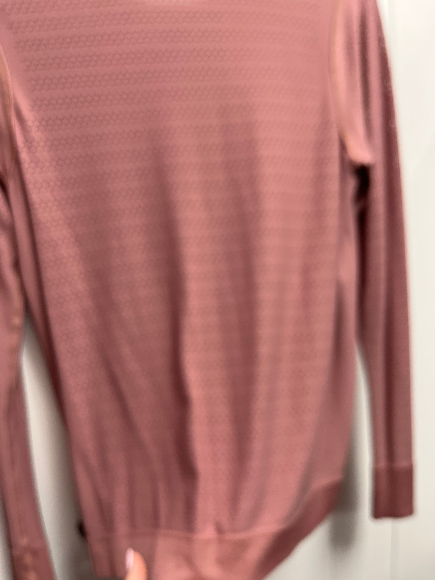 Athletic Top Long Sleeve Crewneck By Lululemon In Mauve, Size: Xs