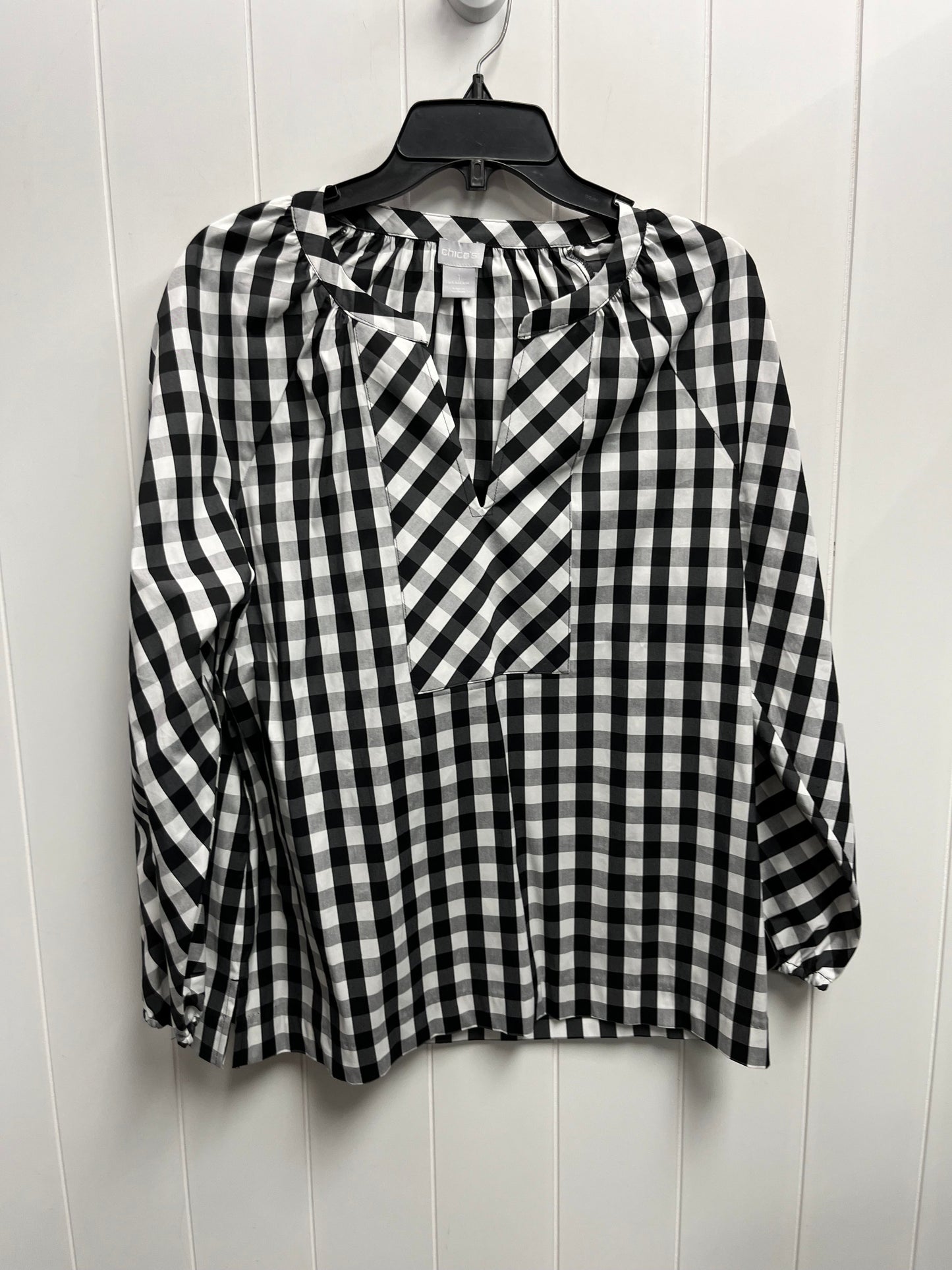 Top Long Sleeve By Chicos In Black & White, Size: M