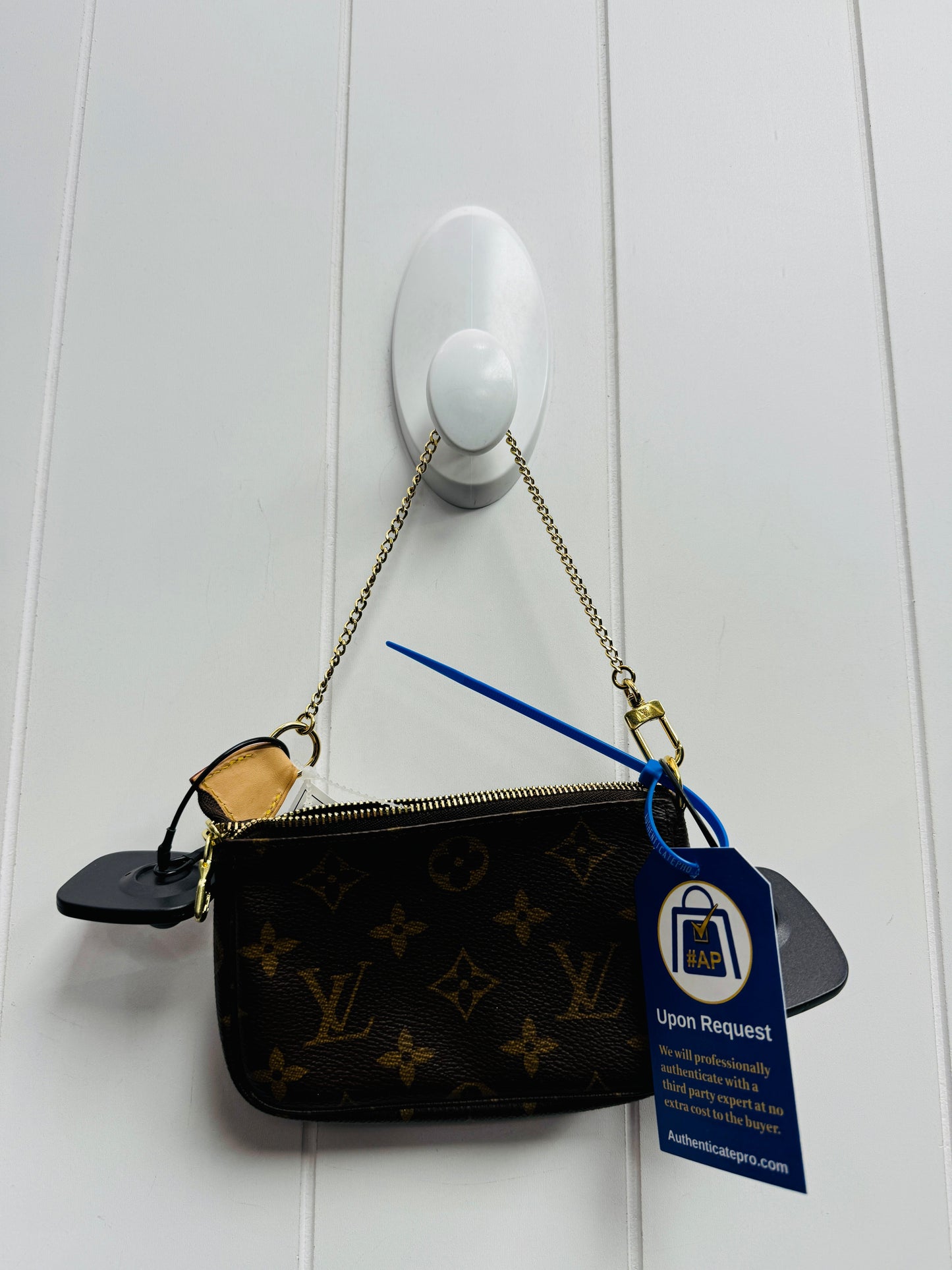 Wristlet Luxury Designer By Louis Vuitton, Size: Small