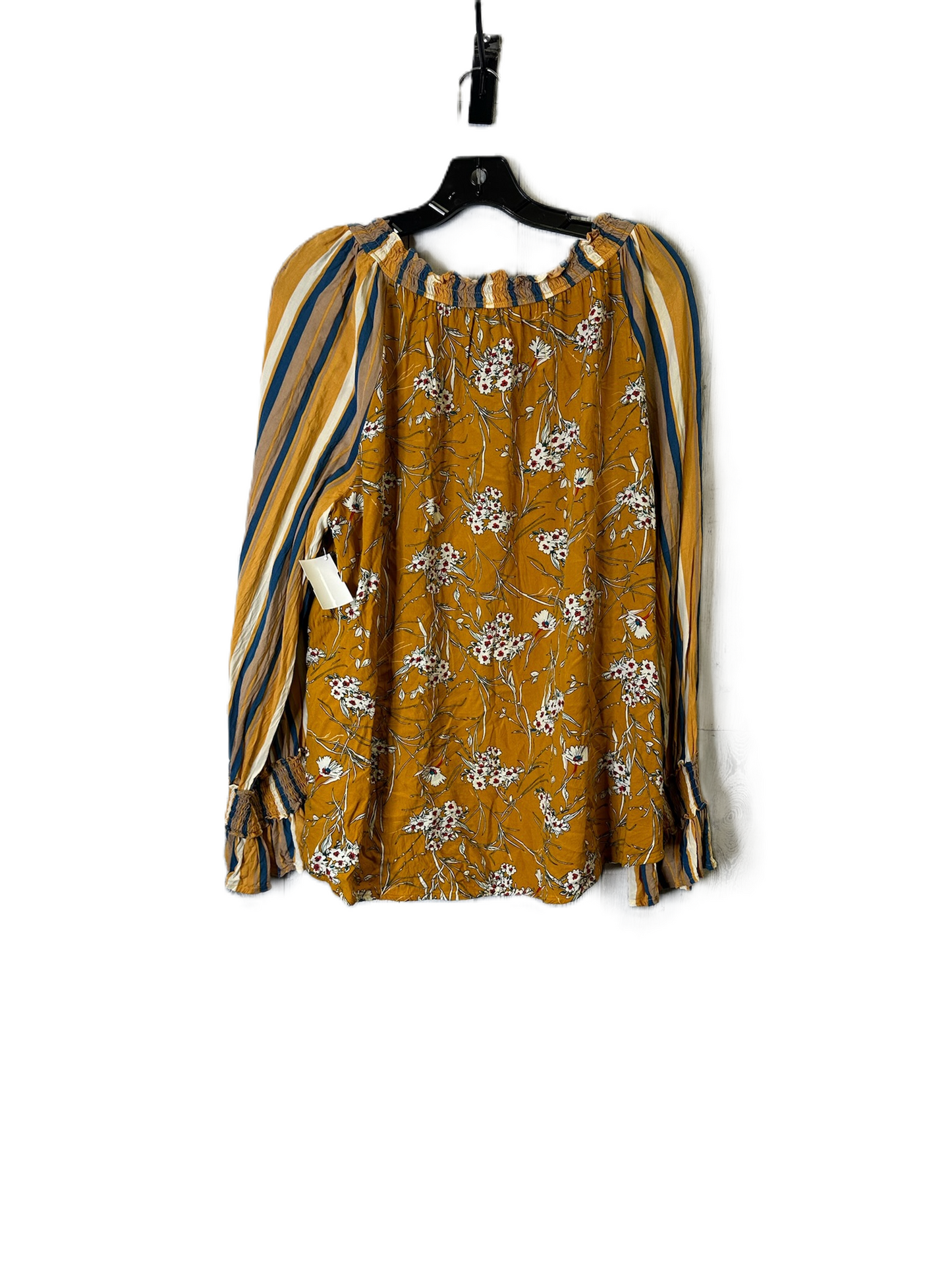 Top Long Sleeve By Gigio In Yellow, Size: 1x