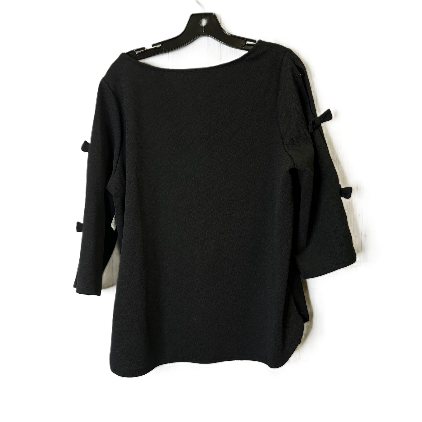 Top Short Sleeve By Green Envelope In Black, Size: 1x