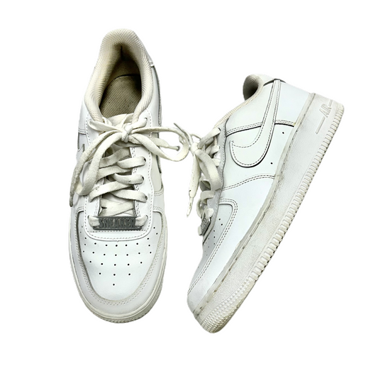 Shoes Sneakers By Nike In White, Size: 8.5