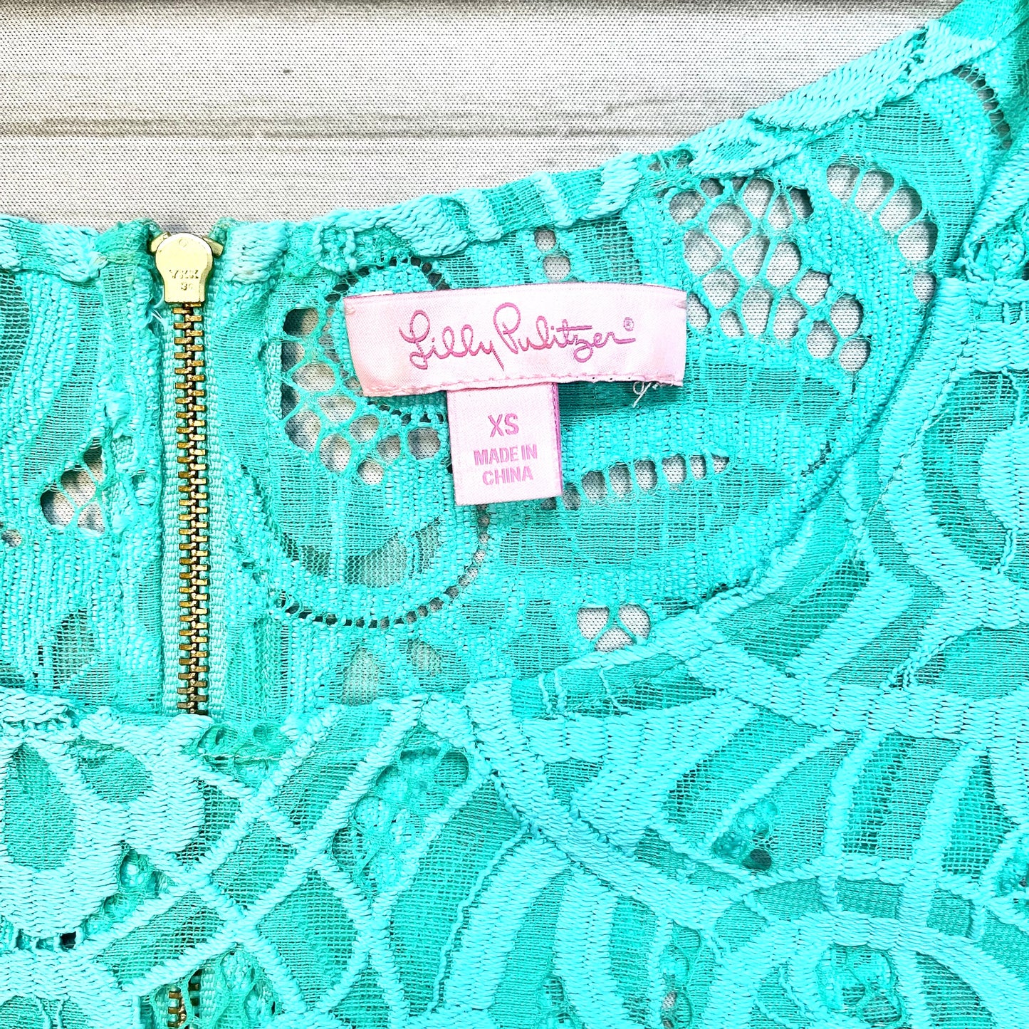 Top Short Sleeve Designer By Lilly Pulitzer  Size: Xs